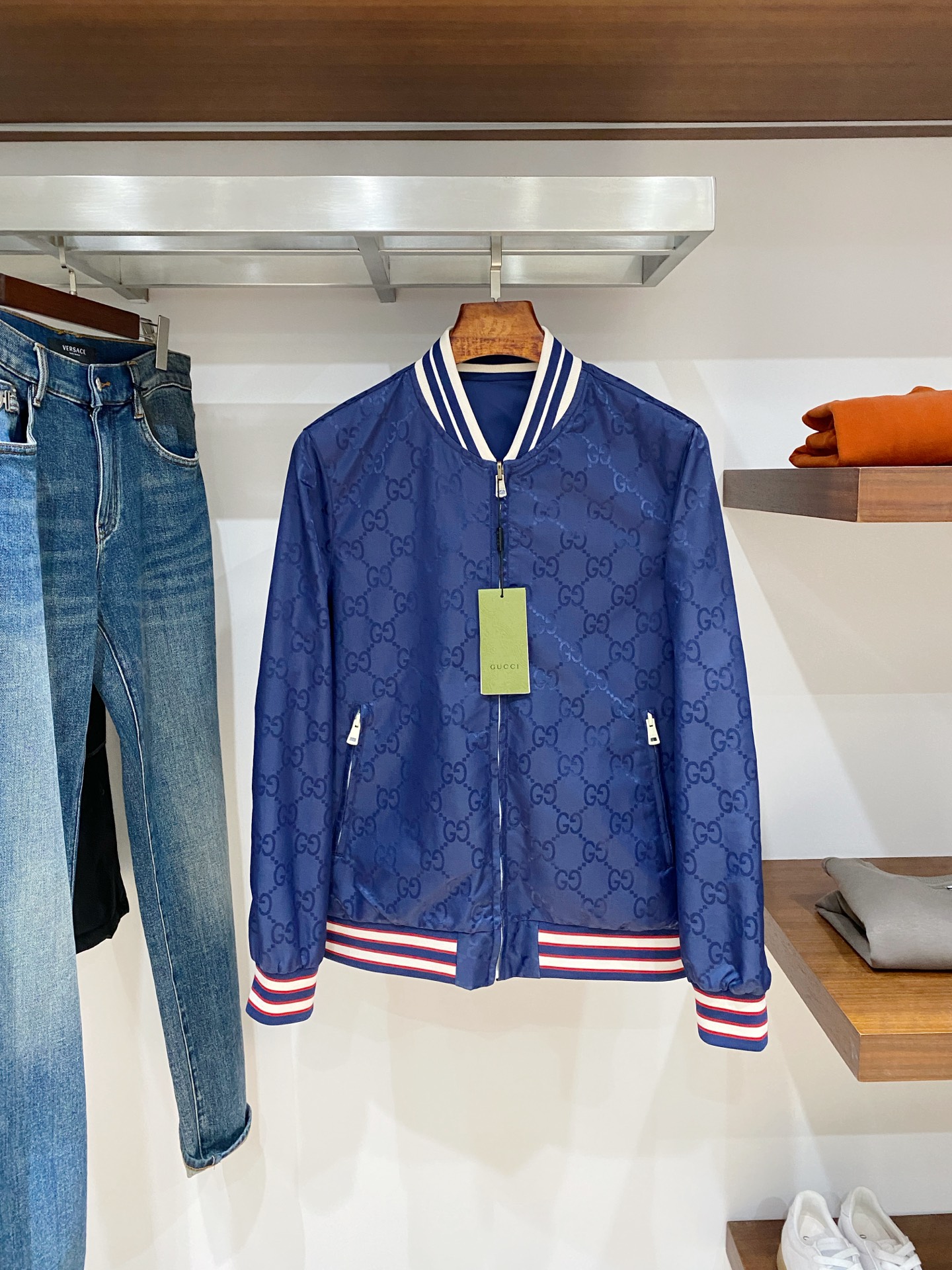 古奇、2025新品双面穿夹克外套，时尚帅气，简约百搭款，原版五金辅料logo，定制原版面料，不仅挺括，保