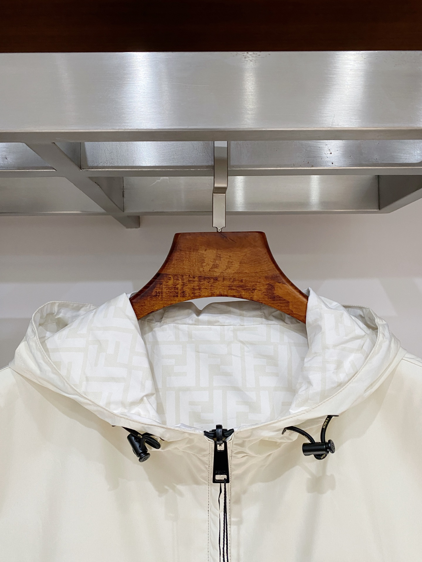 芬迪、2025新品双面穿夹克外套，时尚帅气，简约百搭款，顶级数码定位定织字母logo，定制原版面料，不仅