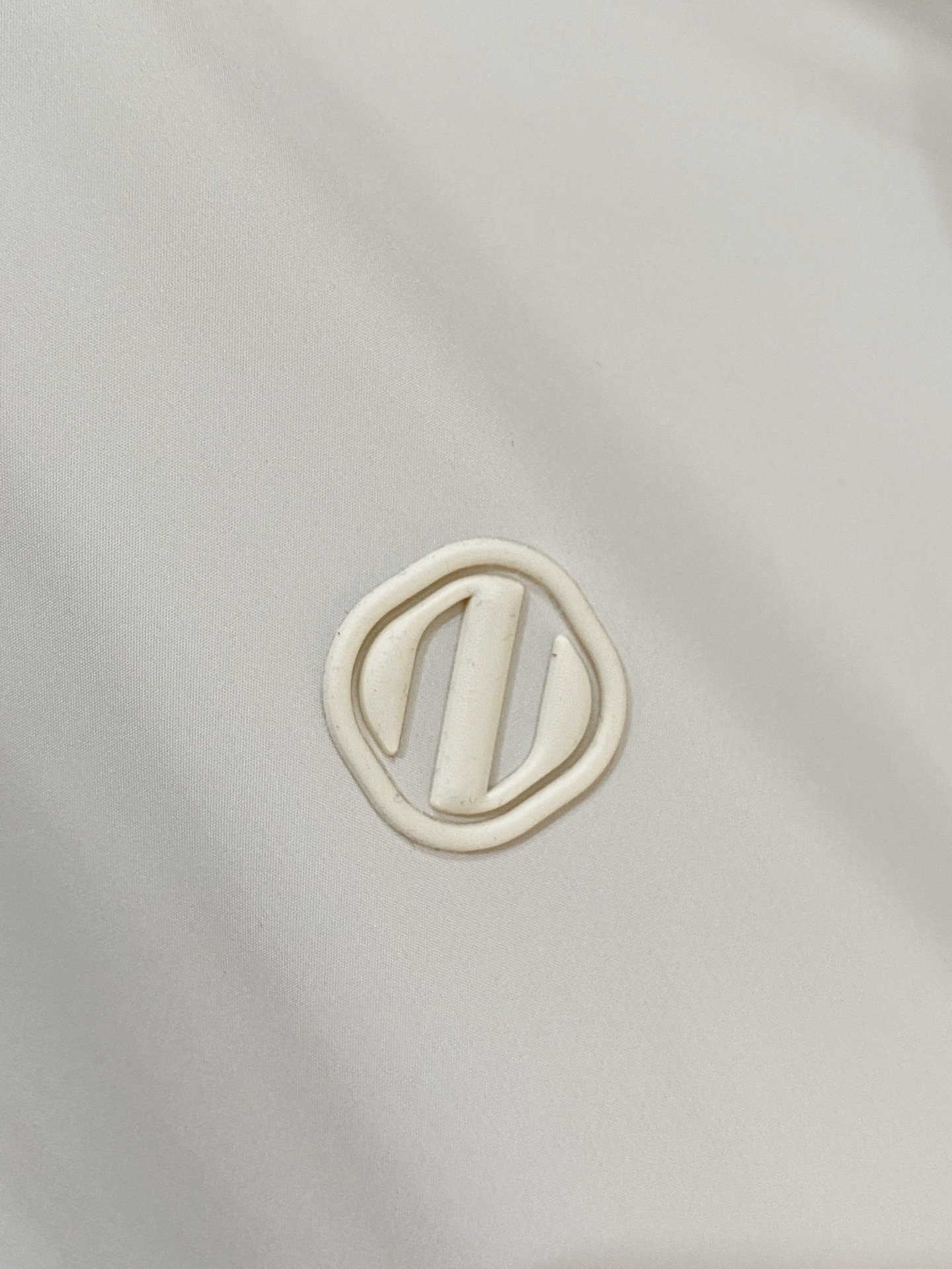 杰尼亚、2025新品夹克外套，时尚帅气，简约百搭款，胸前顶级印胶字母logo，定制原版面料，不仅挺括，保