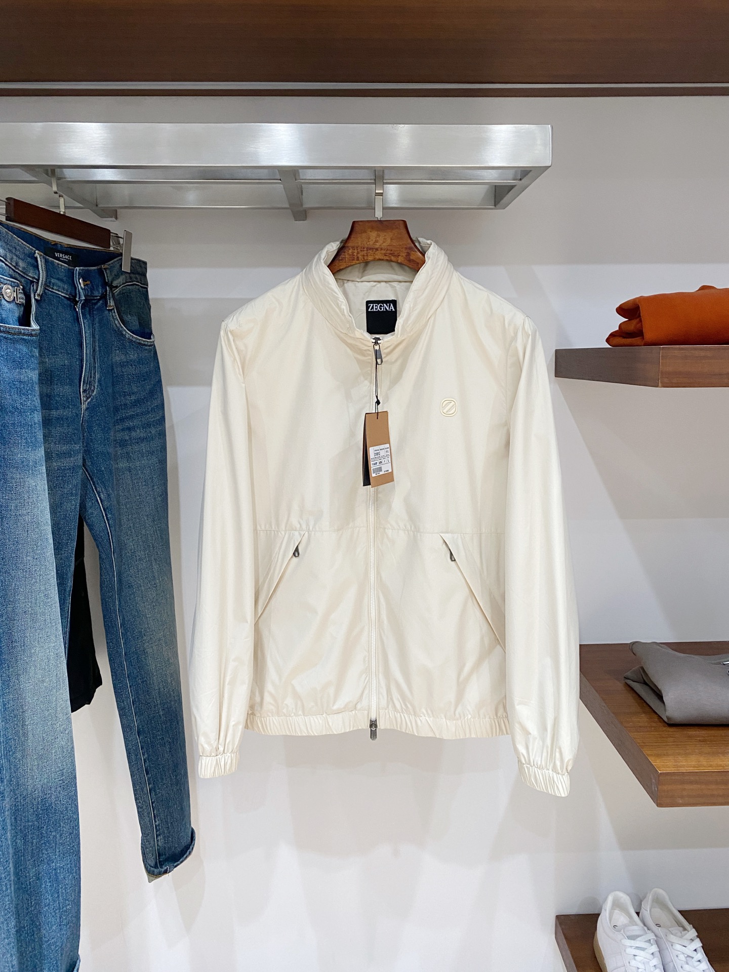 杰尼亚、2025新品夹克外套，时尚帅气，简约百搭款，胸前顶级印胶字母logo，定制原版面料，不仅挺括，保