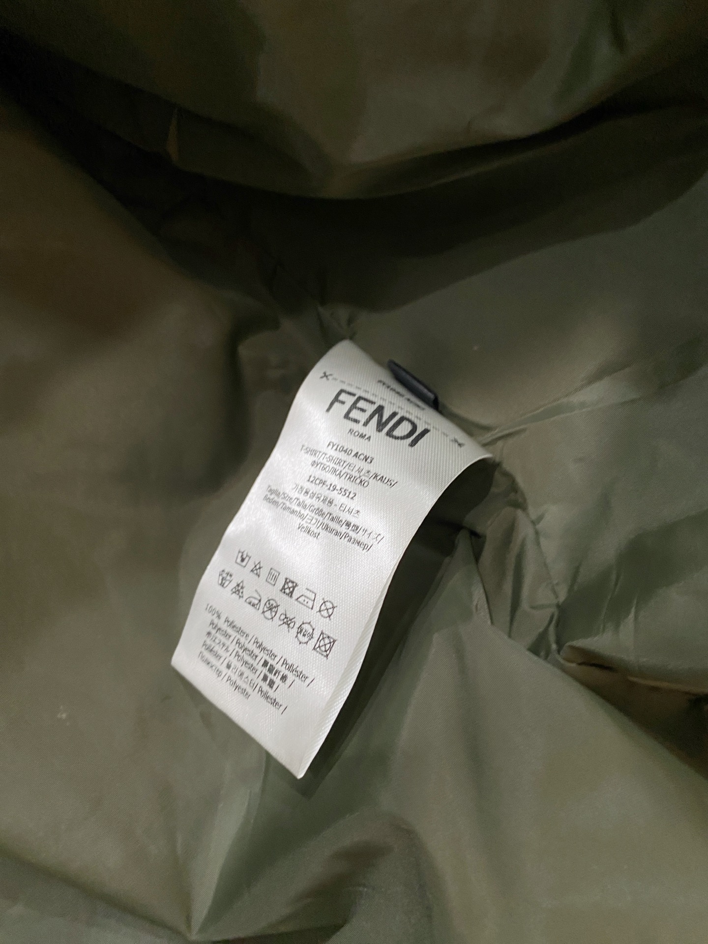 芬迪、2025新品夹克外套，时尚帅气，简约百搭款，原版五金辅料logo，定制原版面料，不仅挺括，保持潮流