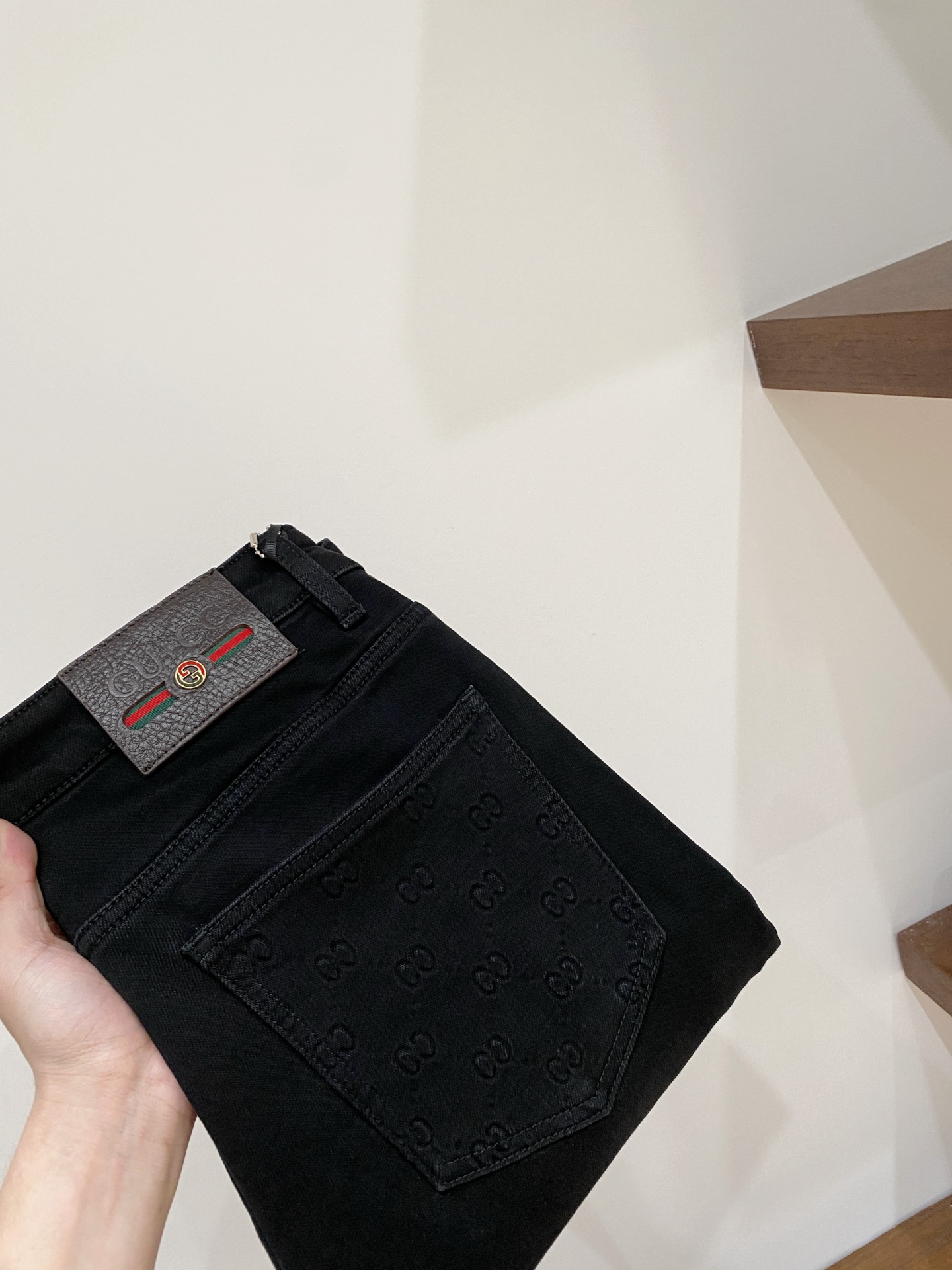 NO:651345,Gucci, 2025 latest products, available at counters simultaneously, original goods, washed casual jeans, imported original washed stretch fabrics, comfortable and elastic, original hardware accessories decorated with logo, super correct style, extremely high grade, counter quality, fashionable upper body, size 29-38, buy now, jeans, alexander wang19860909古奇、2025最新品,专柜同步有售,原单狠货,水洗休闲牛仔裤,进口原版水洗弹力面料,舒适有弹性,原版五金辅料装饰logo,版型超正,档次极高,专柜品质,上身时尚有型,码数29-38 立即抢购,,jeans,alexander wang,Men's clothing