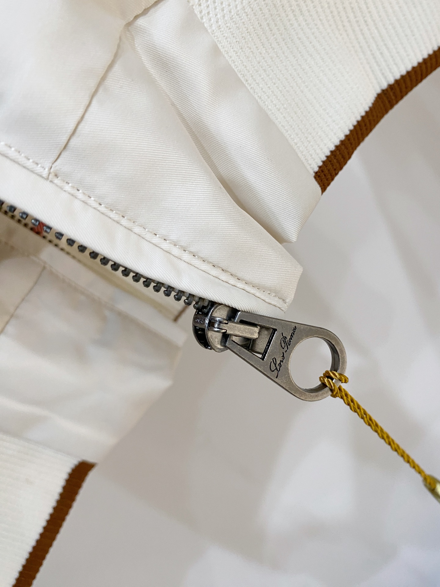 lP🆕、2025新品夹克外套，时尚帅气，简约百搭款，胸前顶级印胶装饰字母logo，定制原版面料，不仅挺括