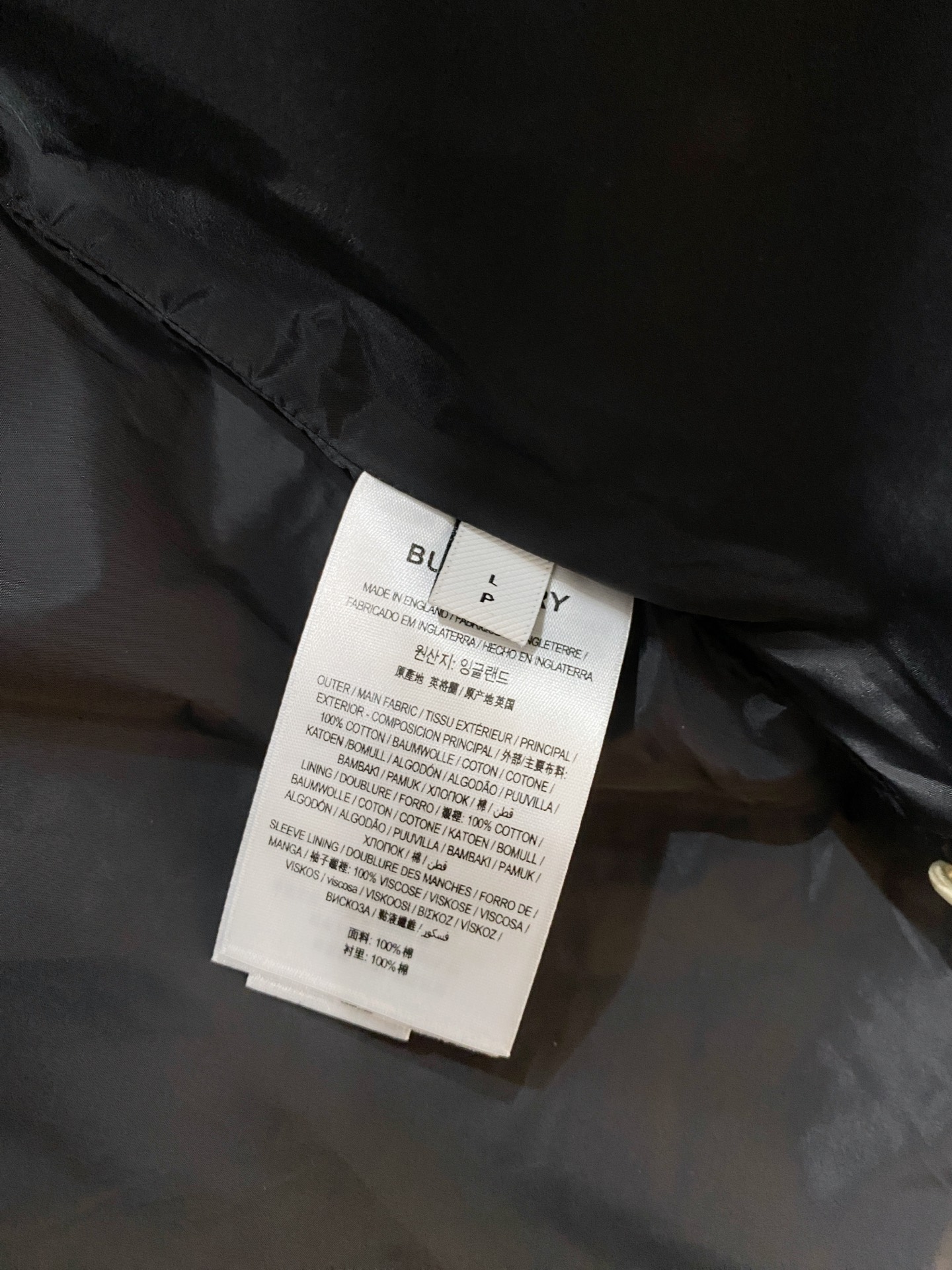 巴宝莉、2025新品中长款夹克外套，时尚帅气，简约百搭款，原版五金辅料logo，定制原版面料，不仅挺括，