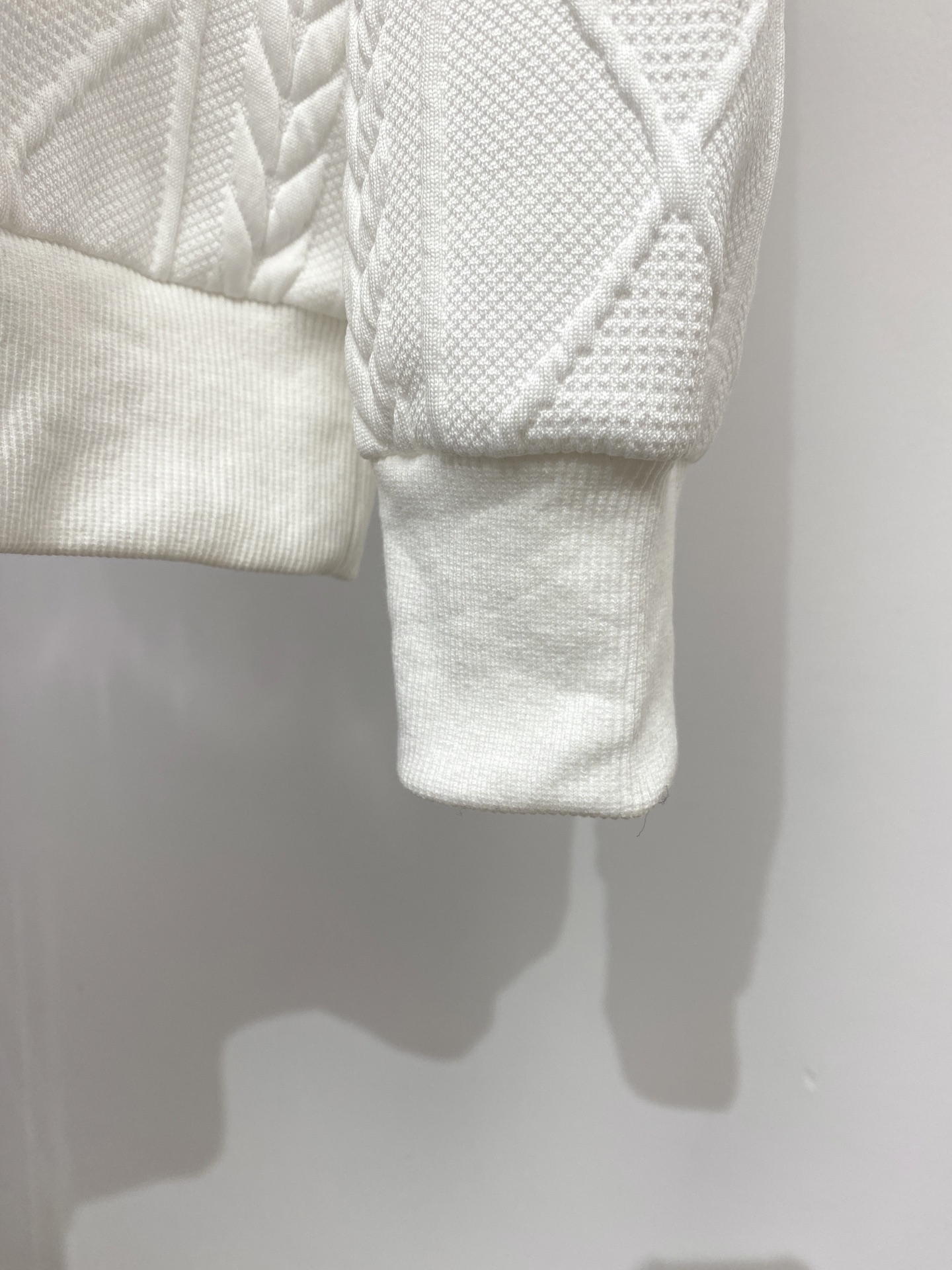 POLO、2025新品卫衣，帅气时尚，胸前精致刺绣图案logo，简约百搭款。面料棉 不仅挺括，保持潮流的