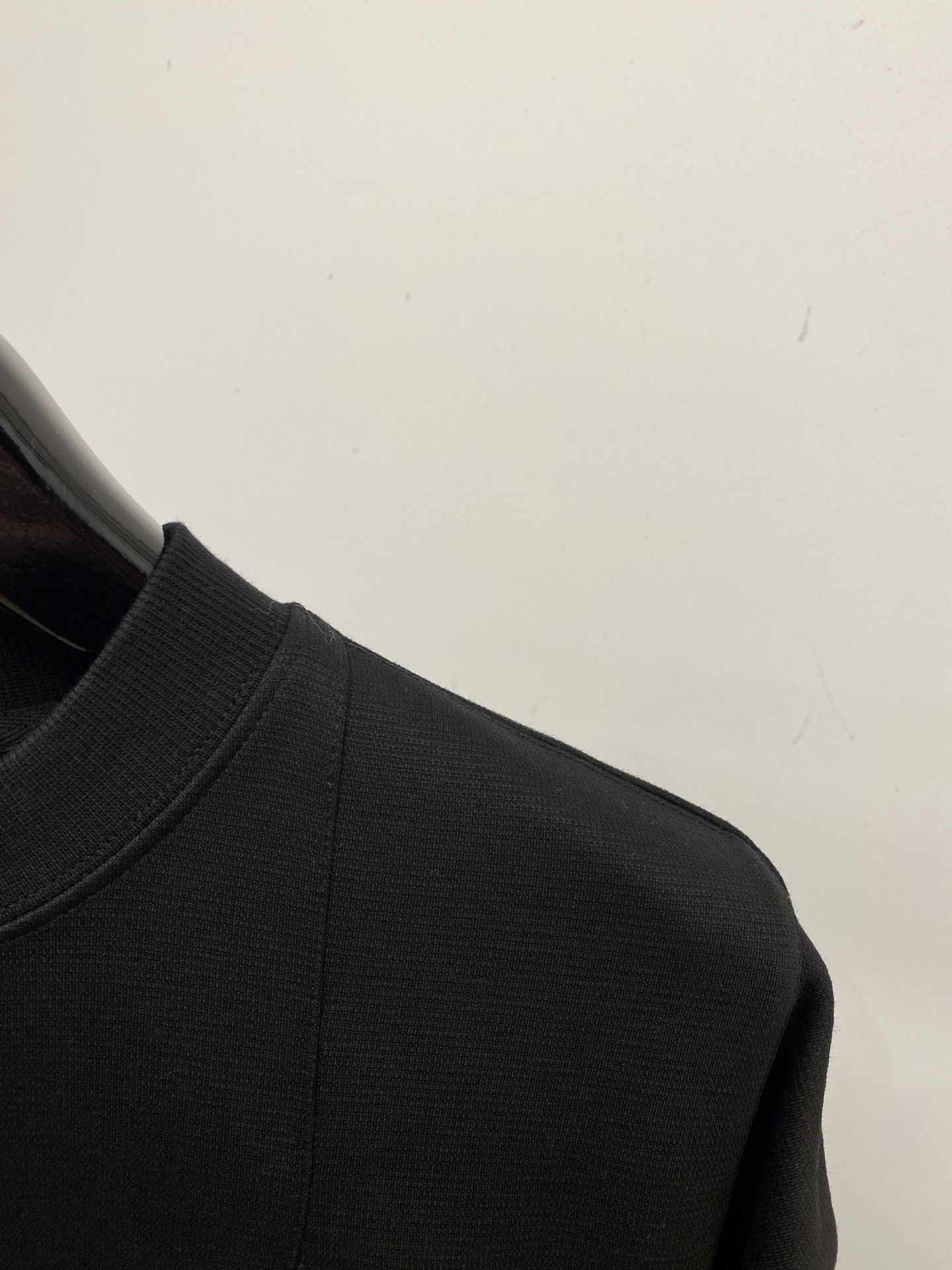 支持年后退换！ 巴黎世家、2025新品卫衣，帅气时尚，胸前精致刺绣图案字母logo，简约百搭款。面料棉 