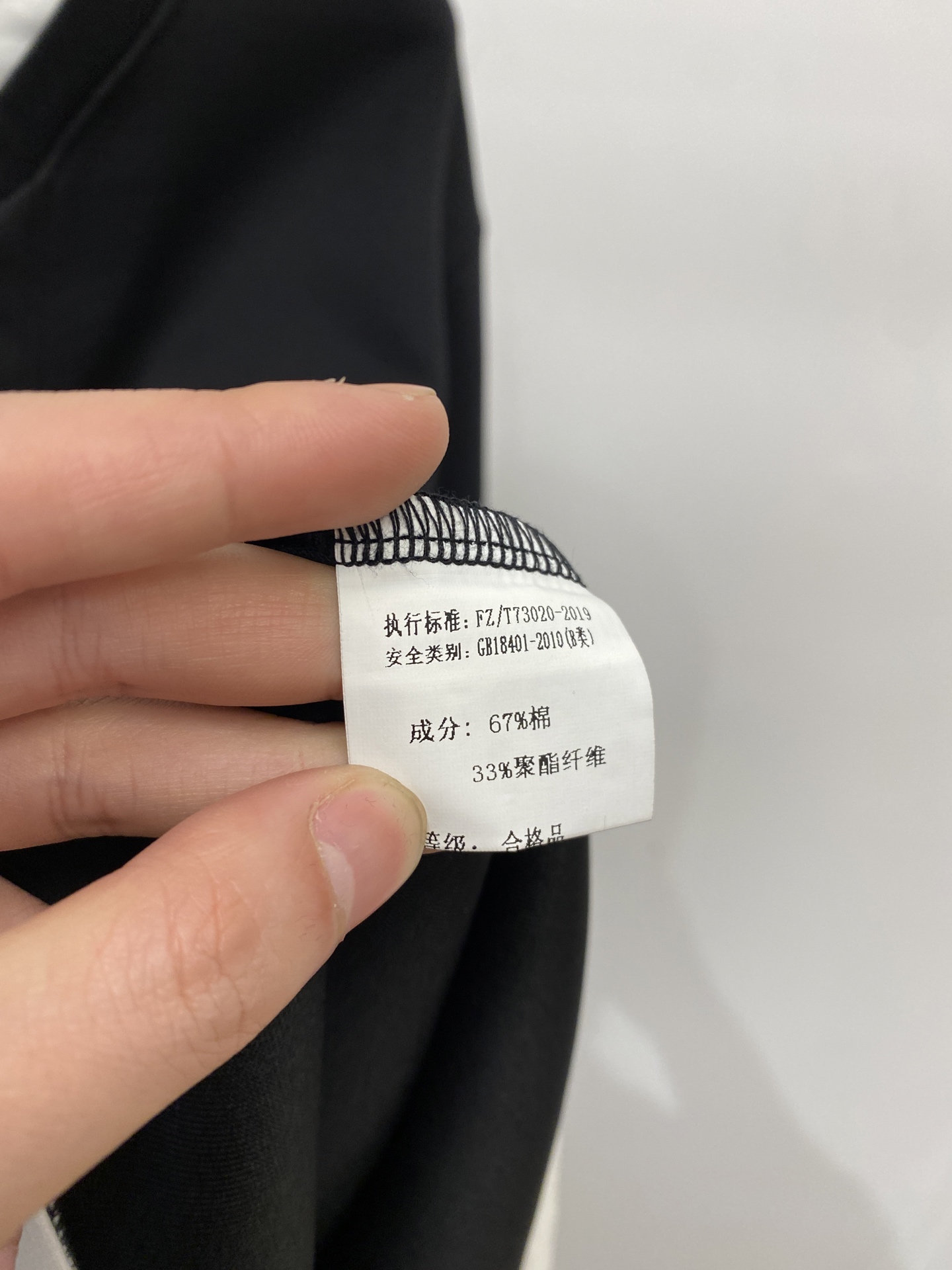 支持年后退换！ 迪奥、2025新品卫衣，帅气时尚，胸前精致刺绣字母logo，简约百搭款。面料棉 不仅挺括