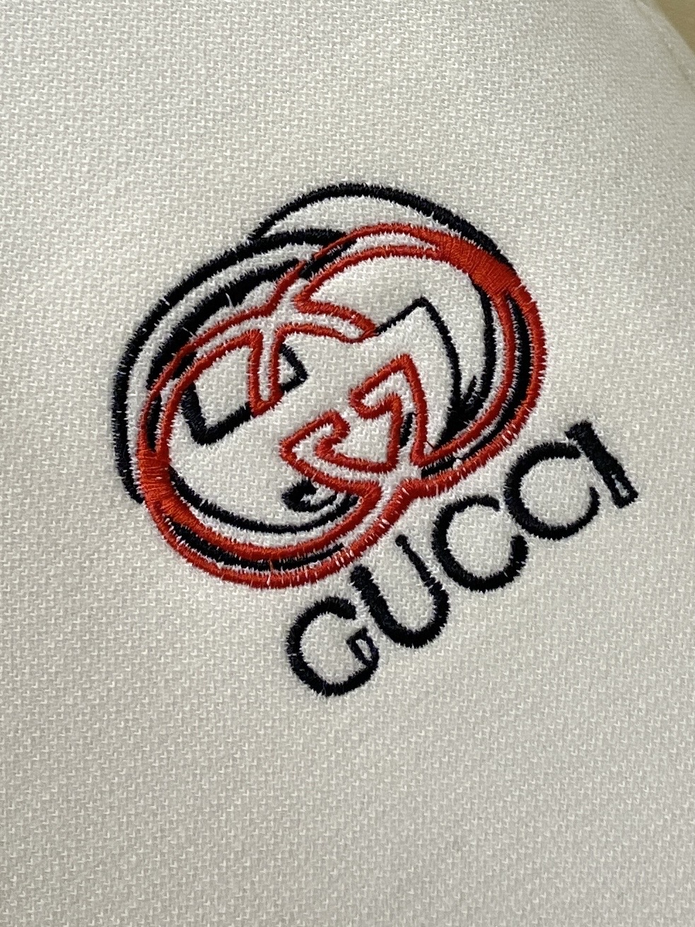 支持年后退换！ 古奇、2025新品卫衣，帅气时尚，胸前精致刺绣字母logo，简约百搭款。面料棉 不仅挺括