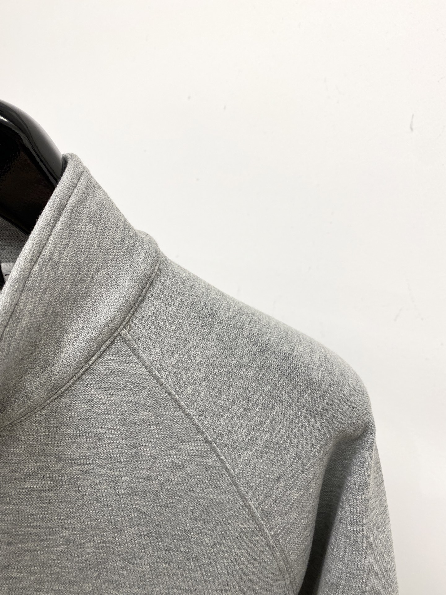 支持年后退换！ 古奇、2025新品卫衣，帅气时尚，胸前精致刺绣字母logo，简约百搭款。面料棉 不仅挺括