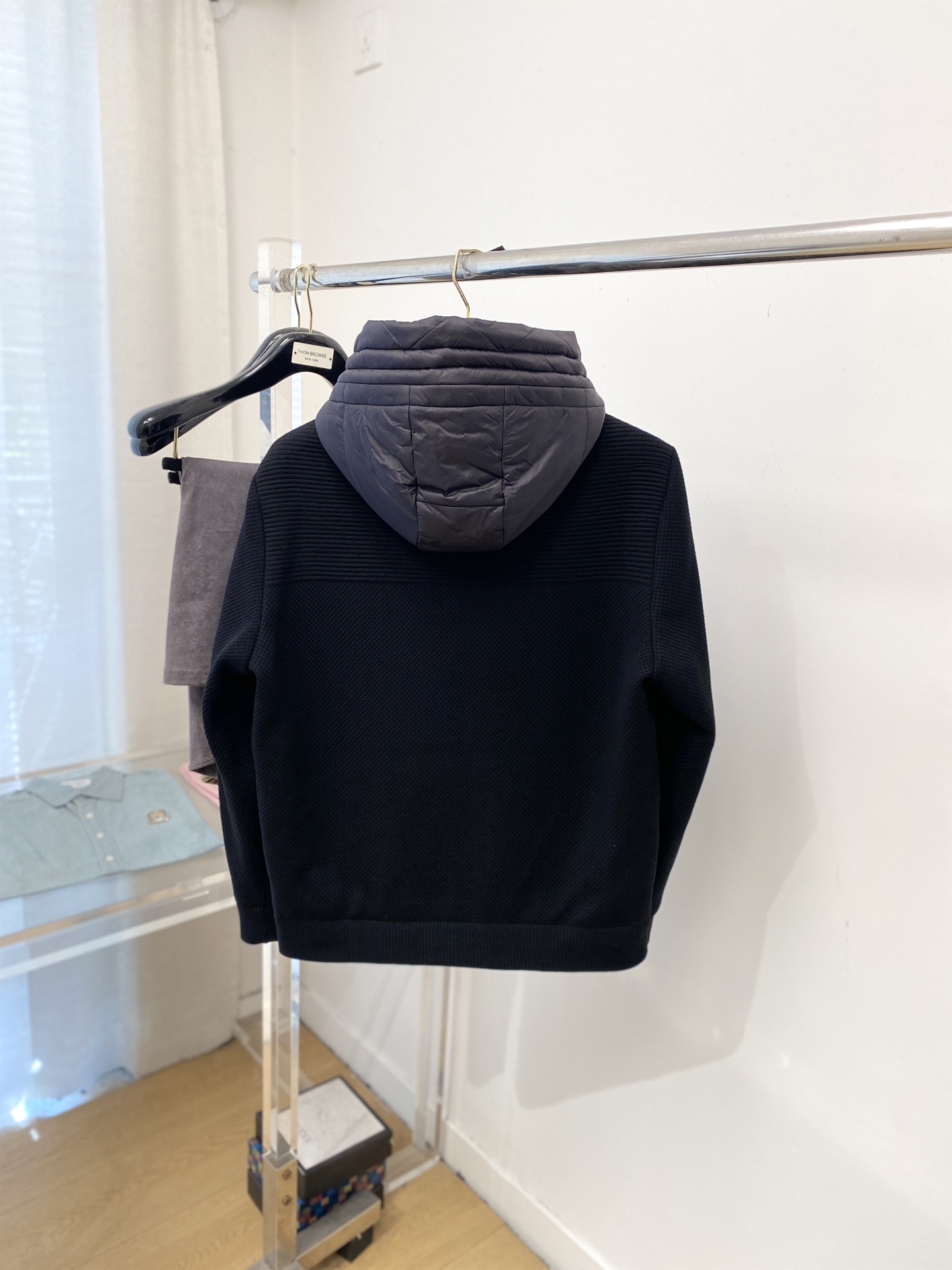 蒙口、2025最新款男士轻薄羽绒夹克、面料柔软舒适 ．上身版型超赞 ．拉链．辅料都是客供 、进口面料，轻