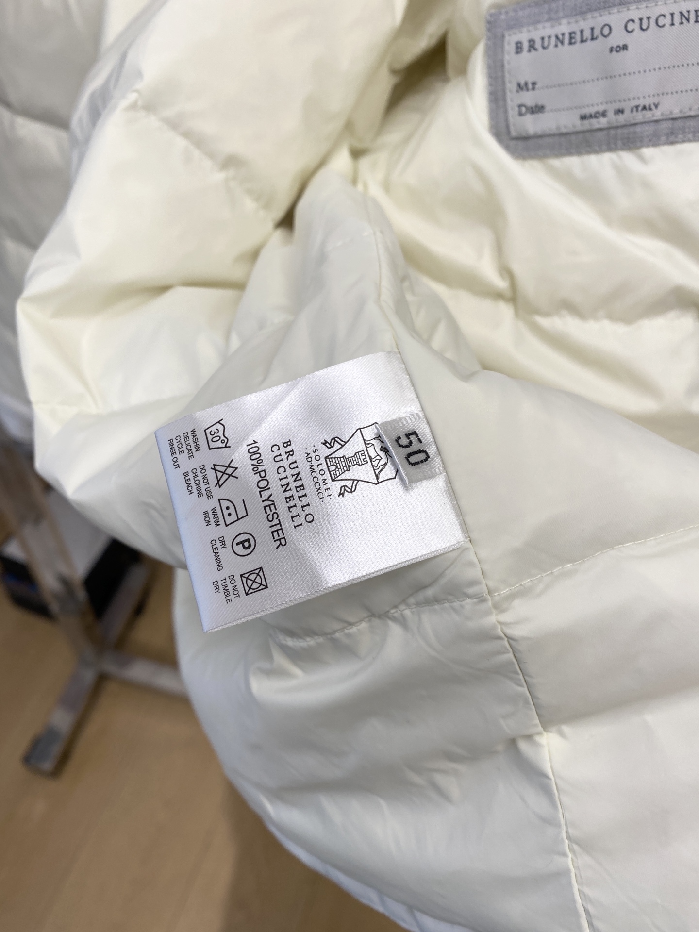 Brunello Cucinelli、2025最新款男士轻薄羽绒夹克、面料柔软舒适 ．上身版型超赞 ．拉