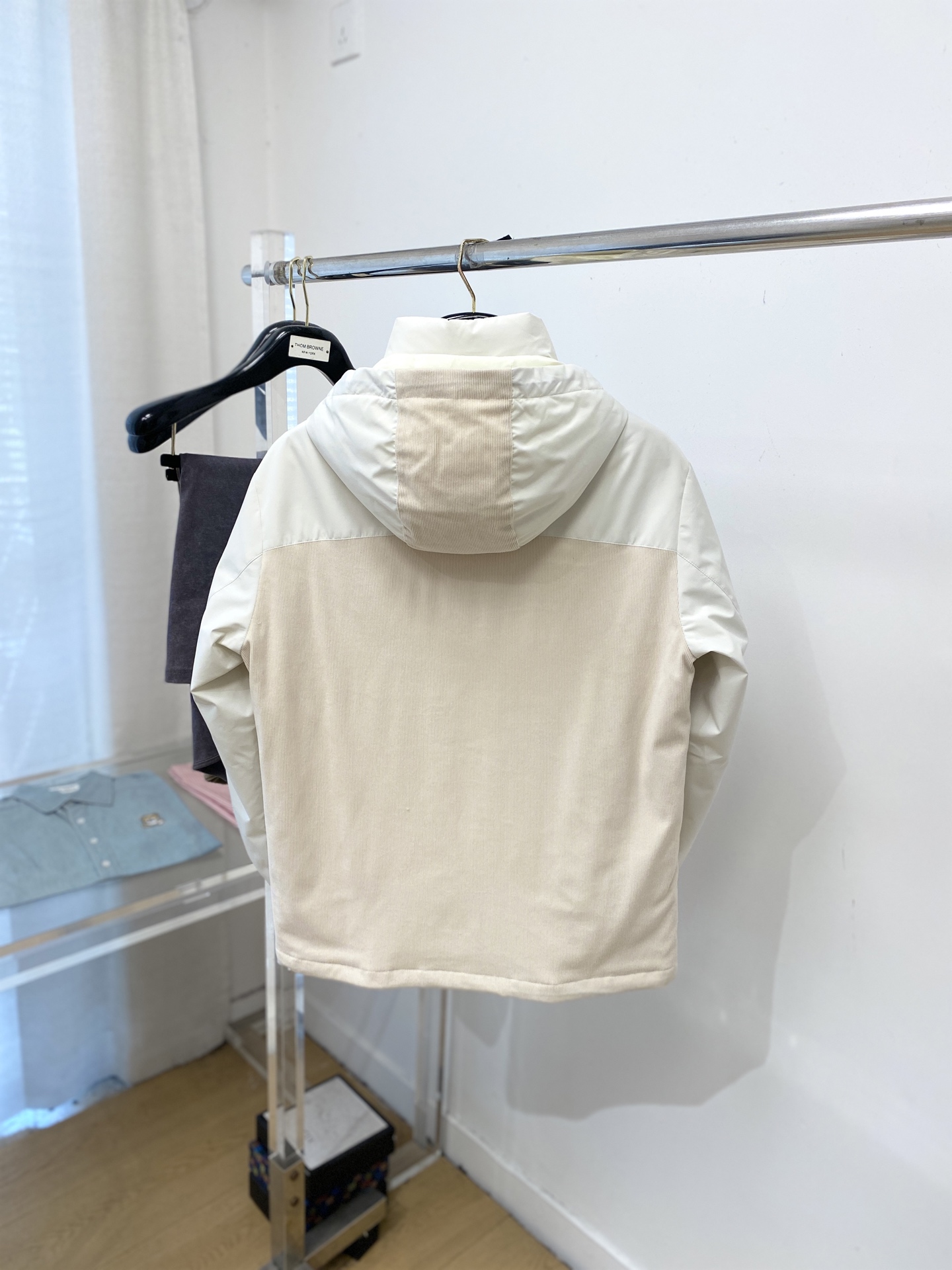 Brunello Cucinelli、2025最新款男士轻薄羽绒夹克、面料柔软舒适 ．上身版型超赞 ．拉