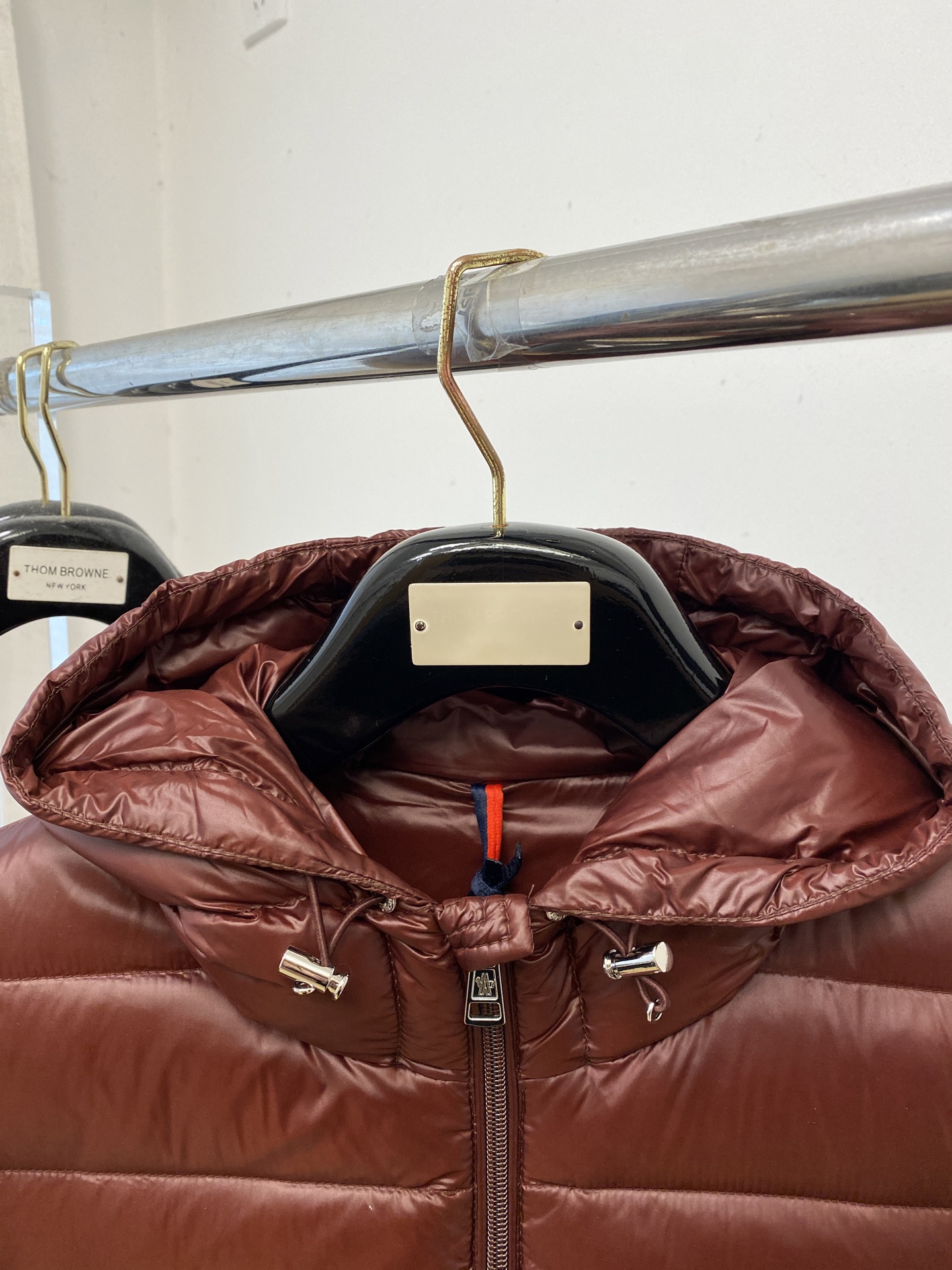 蒙口、2025最新款男士轻薄羽绒服、面料柔软舒适 ．上身版型超赞 ．拉链．辅料都是客供 、进口面料，轻便