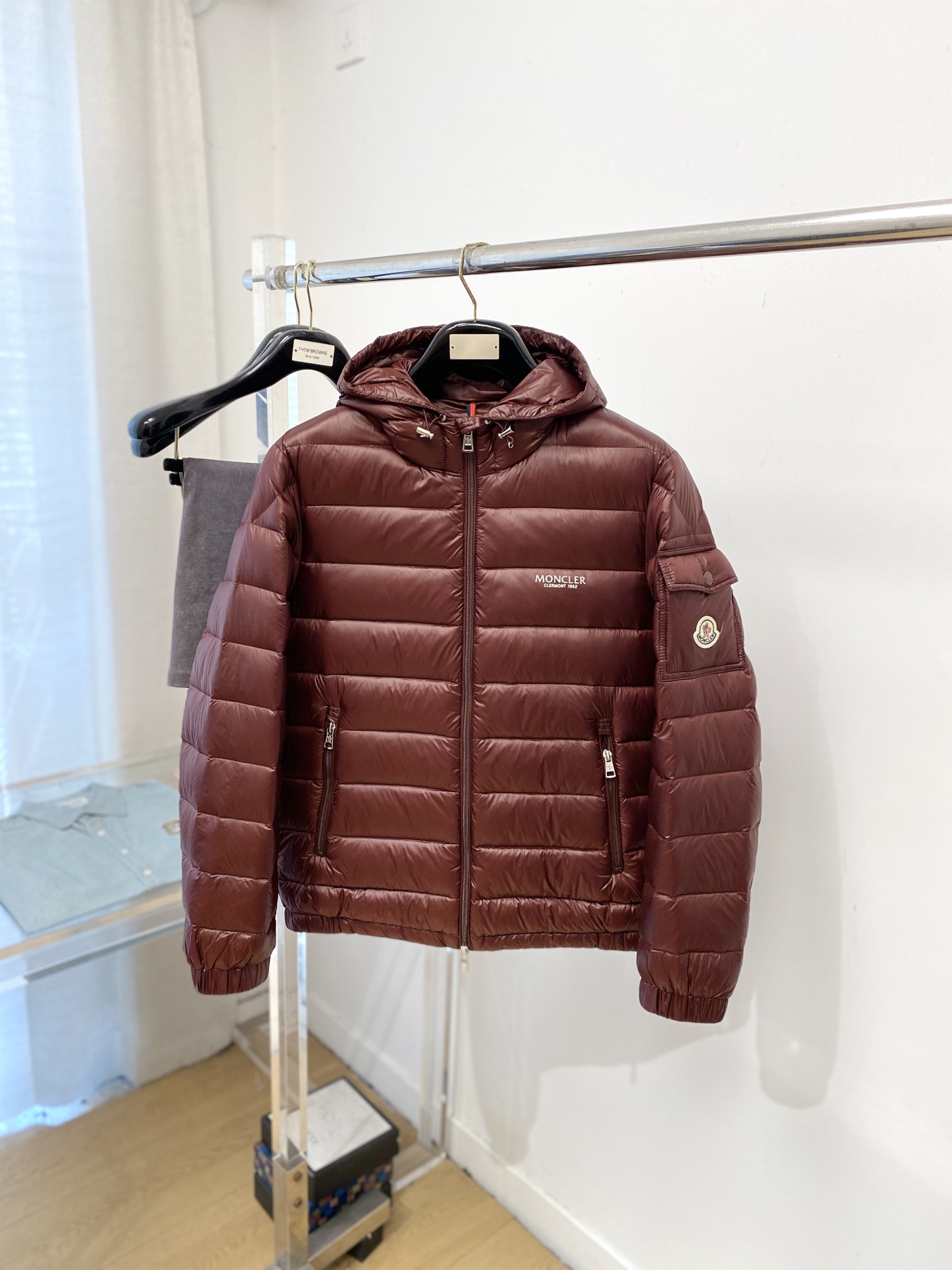 蒙口、2025最新款男士轻薄羽绒服、面料柔软舒适 ．上身版型超赞 ．拉链．辅料都是客供 、进口面料，轻便