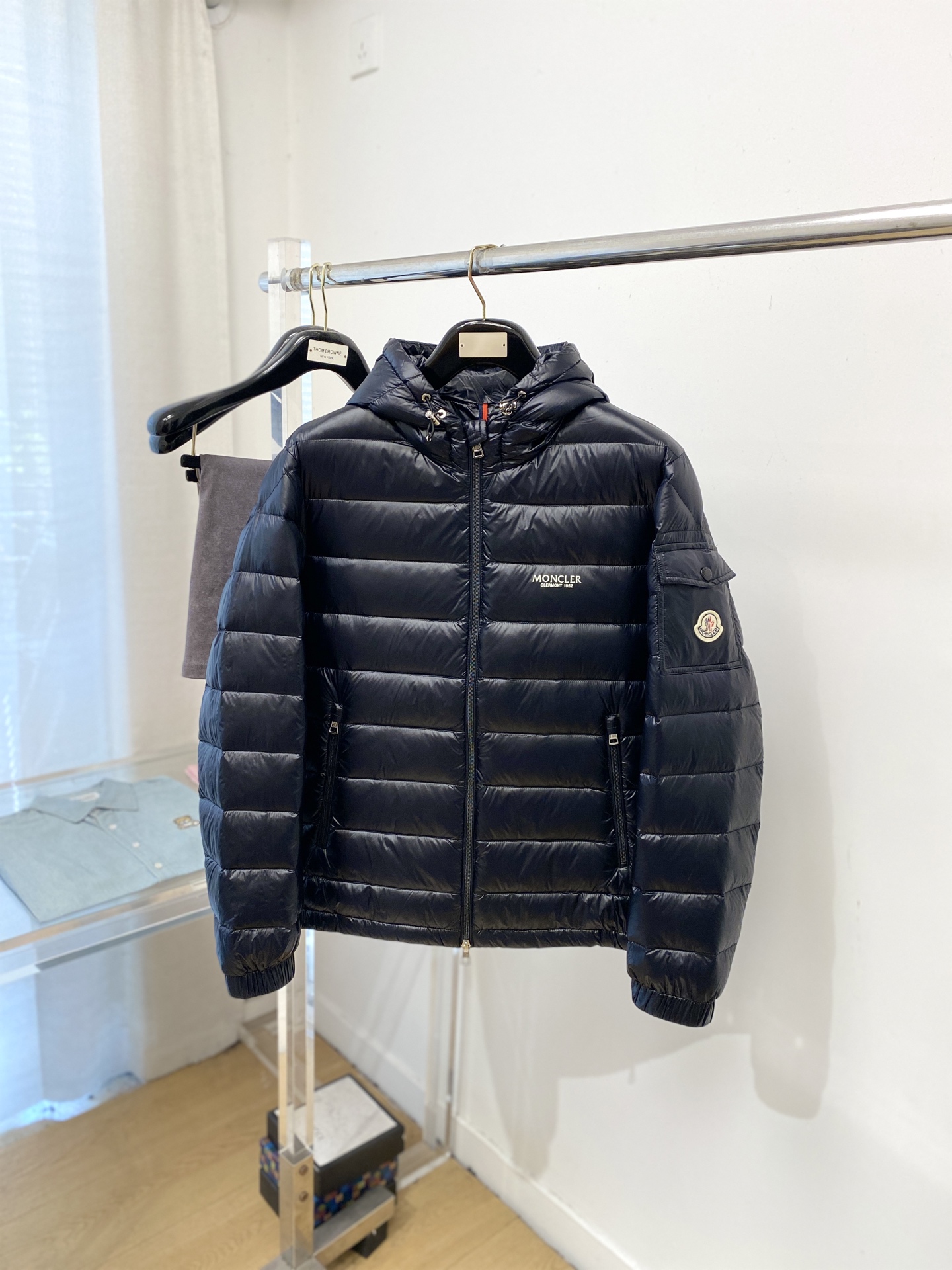 蒙口、2025最新款男士轻薄羽绒服、面料柔软舒适 ．上身版型超赞 ．拉链．辅料都是客供 、进口面料，轻便