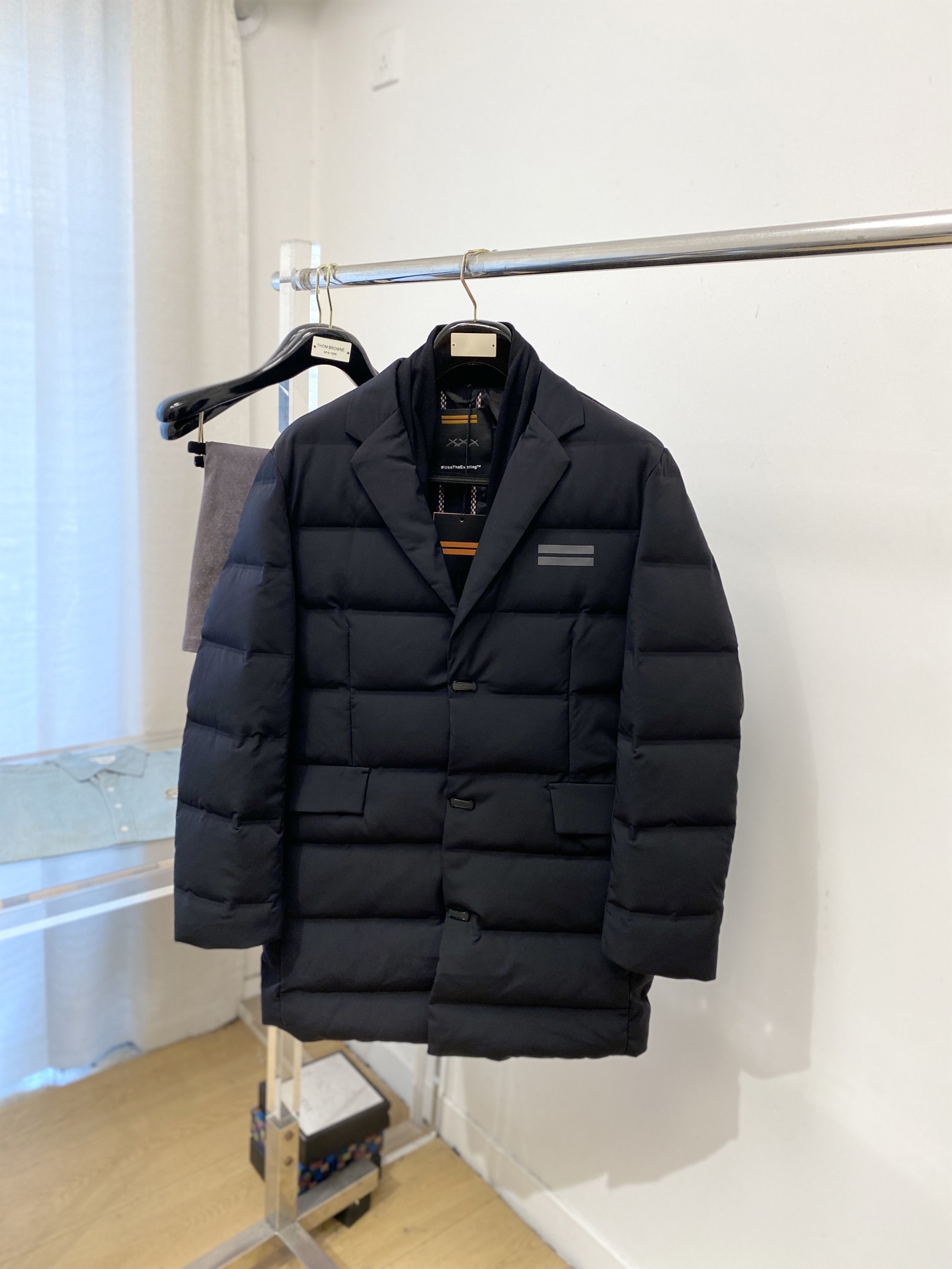 NO:648766,Ermenegildo Zegna, the latest 2025 long men's lightweight down jacket, the fabric is soft and comfortable.  The upper body shape is awesome.  zipper.  The accessories are all custom-supplied and imported fabrics, which are light and comfortable, warm and stylish, simple and elegant!  Lightweight and warm, the best choice to keep out the cold in autumn and winter. Size M-4XL,,zegna,down jacket,alexander wang19860909杰尼亚、2025最新款长款男士轻薄羽绒服、面料柔软舒适 ．上身版型超赞 ．拉链．辅料都是客供 、进口面料,轻便舒适,保暖有型、简单大方款式！轻便保暖、秋冬御寒的最佳选择 码数M-4XL,,zegna,down jacket,alexander wang,Men's clothing