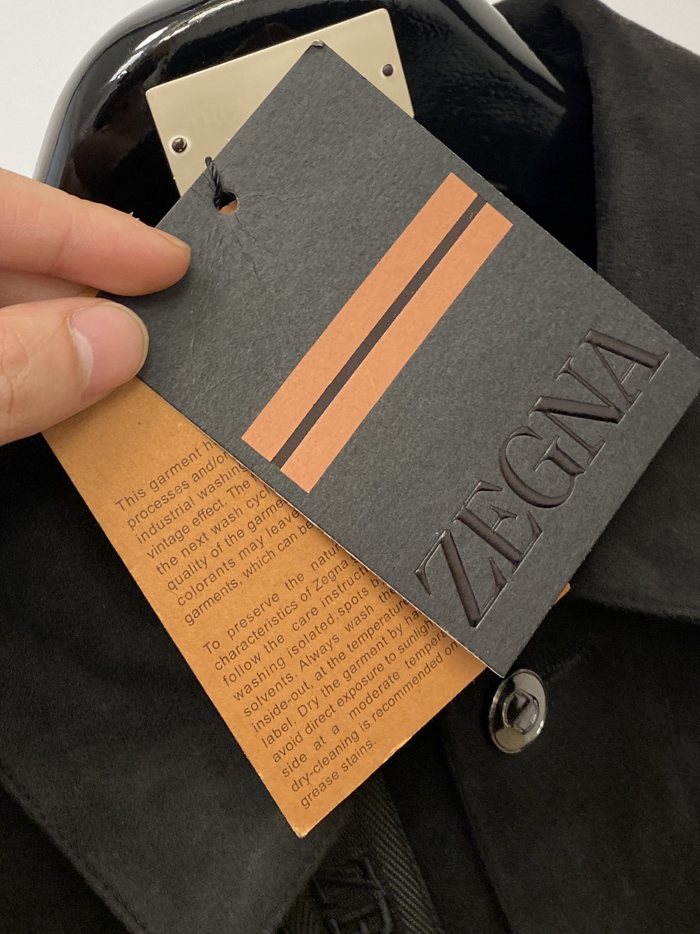 ￼ 杰尼亚、2025最新款男士轻薄羽绒夹克、面料柔软舒适 ．上身版型超赞 ．拉链．辅料都是客供 、进口面