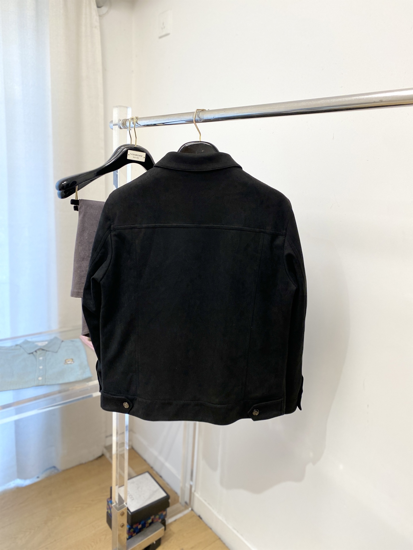 ￼ 杰尼亚、2025最新款男士轻薄羽绒夹克、面料柔软舒适 ．上身版型超赞 ．拉链．辅料都是客供 、进口面