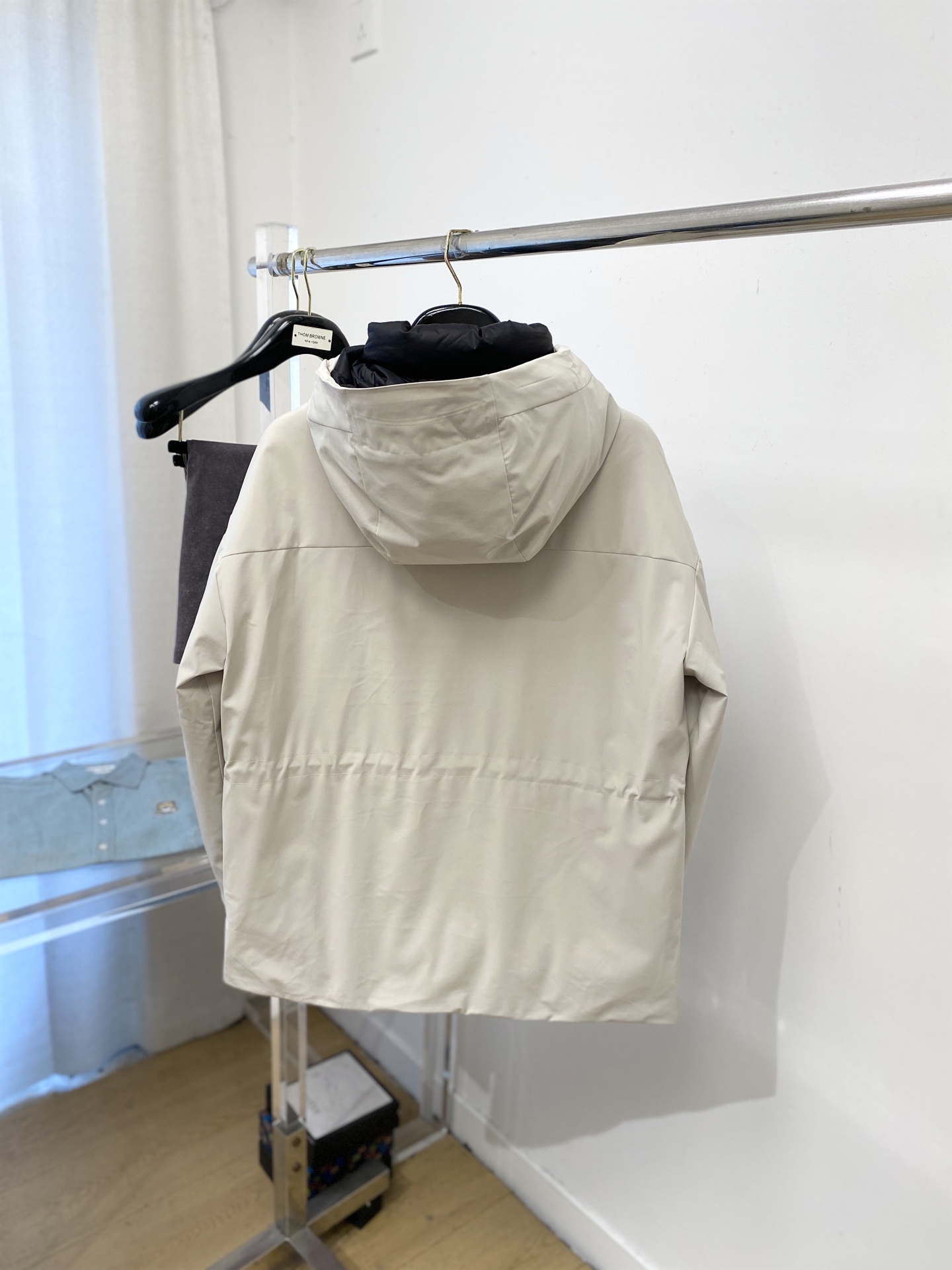 蒙口、2025最新款男士轻薄羽绒夹克、面料柔软舒适 ．上身版型超赞 ．拉链．辅料都是客供 、进口面料，轻