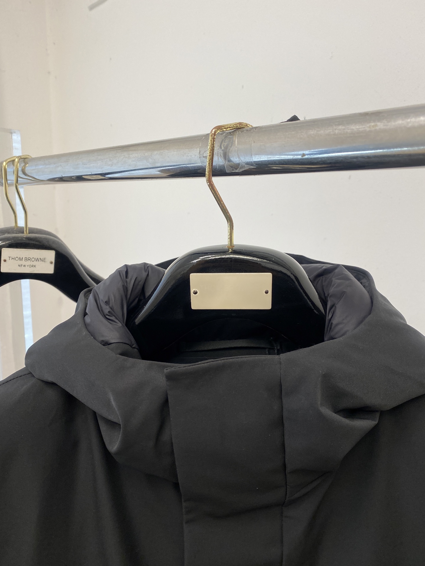 普拉达、2025最新款男士轻薄羽绒夹克、面料柔软舒适 ．上身版型超赞 ．拉链．辅料都是客供 、进口面料，