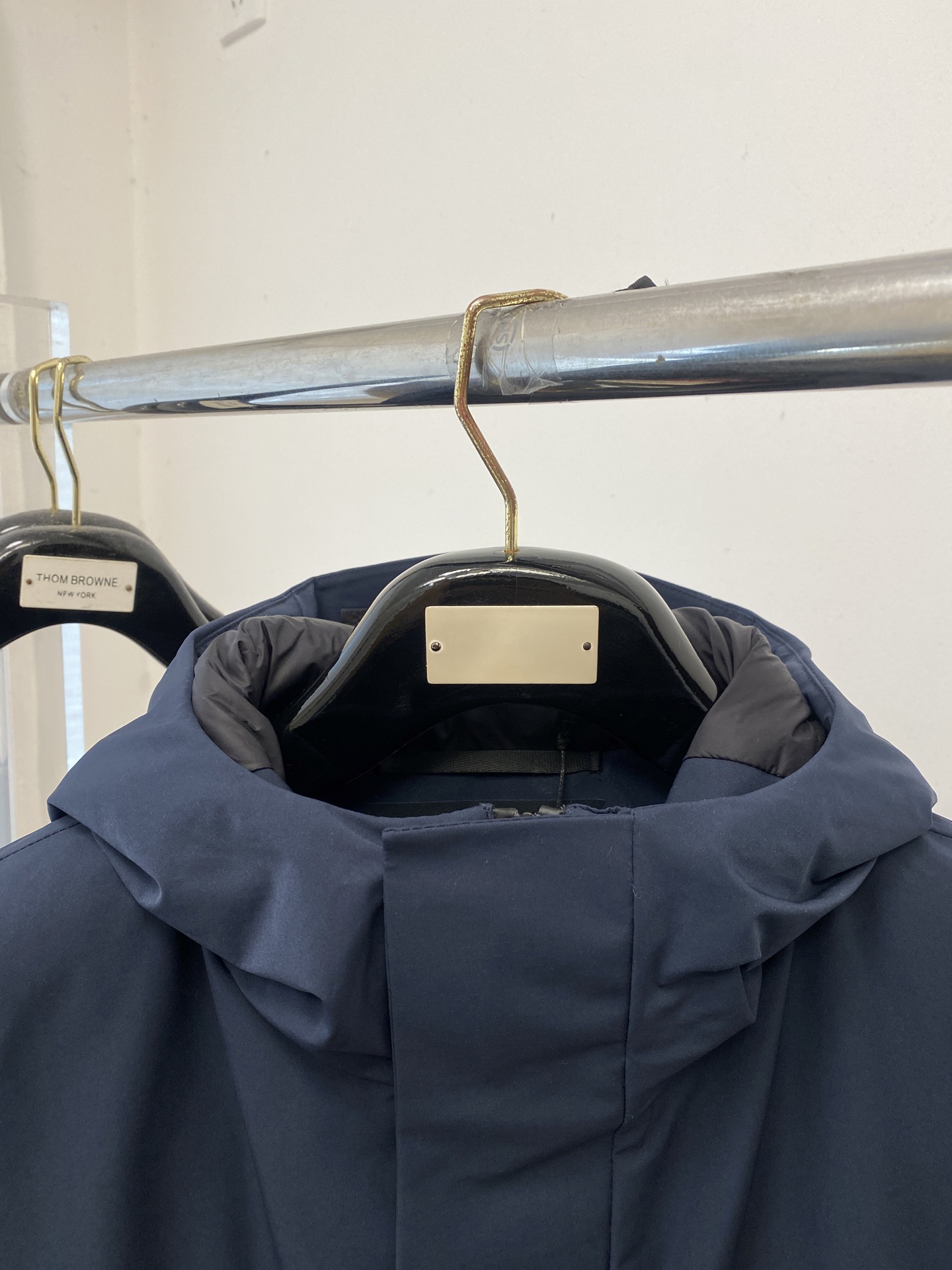 普拉达、2025最新款男士轻薄羽绒夹克、面料柔软舒适 ．上身版型超赞 ．拉链．辅料都是客供 、进口面料，