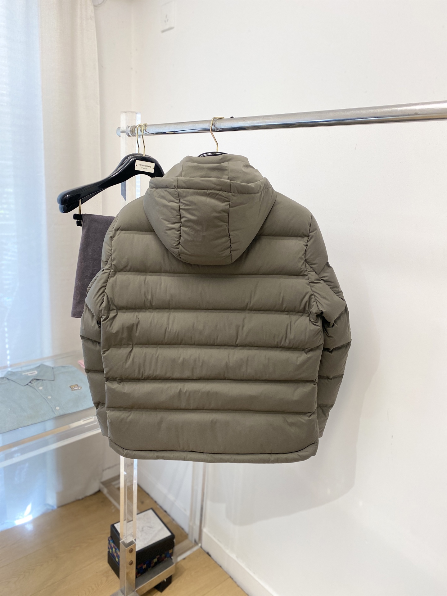 Brunello Cucinelli、2025最新款男士轻薄羽绒服、面料柔软舒适 ．上身版型超赞 ．拉链