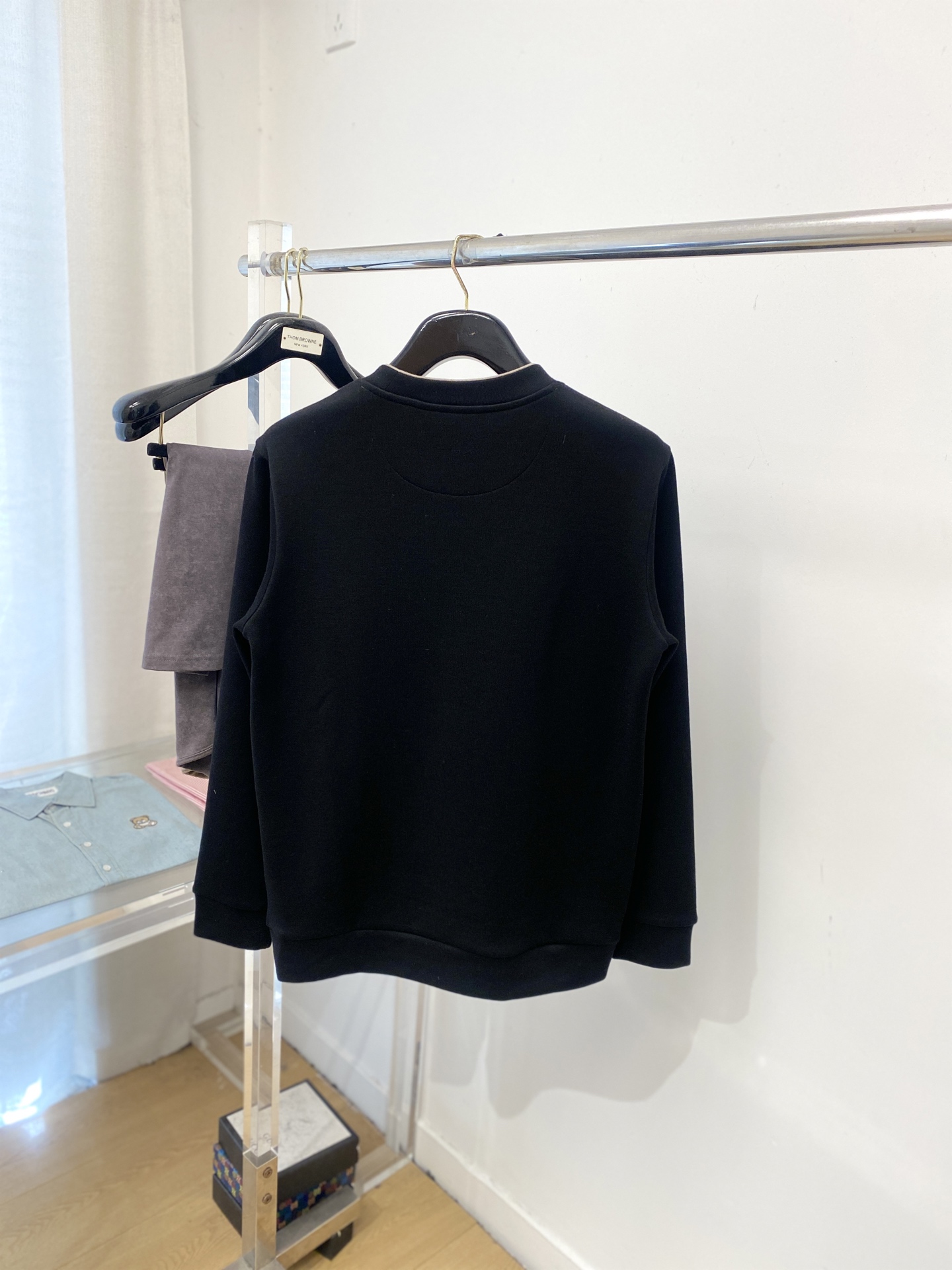 Brunello Cucinelli、2025新品卫衣，帅气时尚，胸前精致刺绣图案logo，简约百搭款。