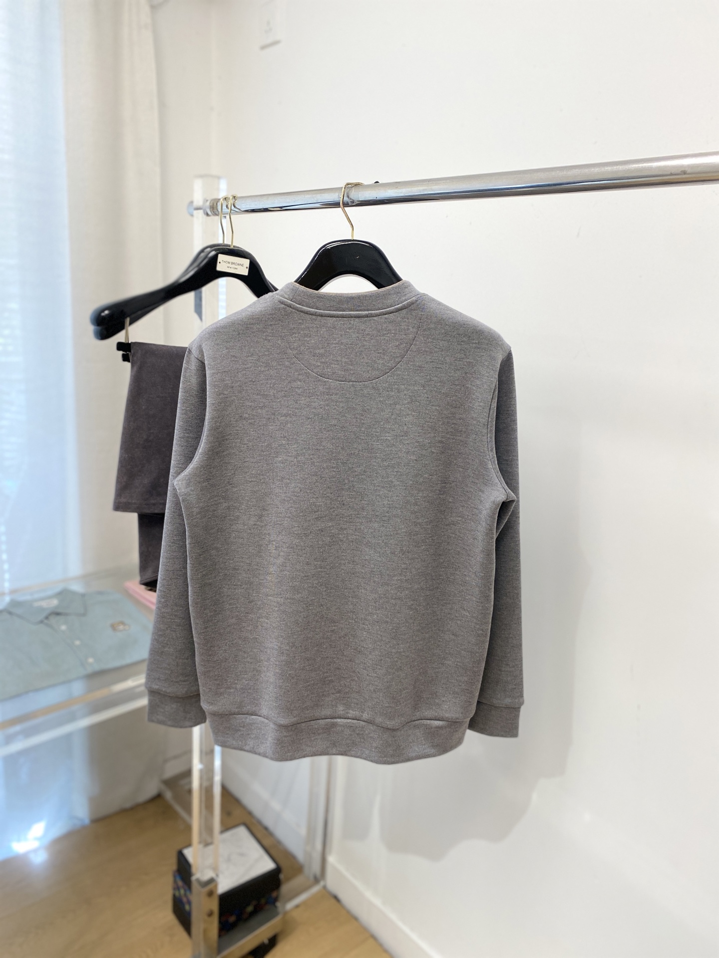 Brunello Cucinelli、2025新品卫衣，帅气时尚，胸前精致刺绣图案logo，简约百搭款。