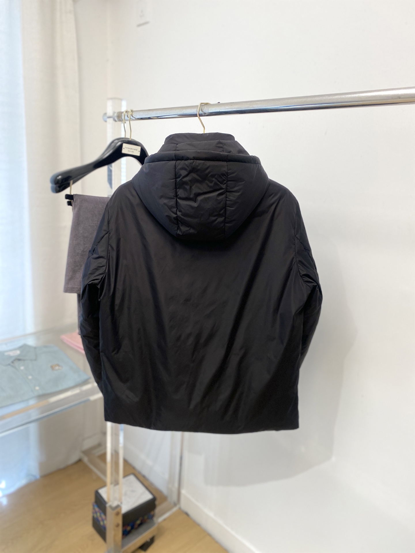 普拉达、2025最新款男士轻薄羽绒夹克、面料柔软舒适 ．上身版型超赞 ．拉链．辅料都是客供 、进口面料，