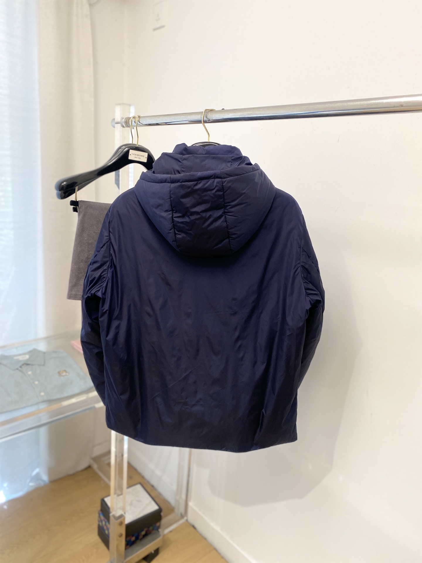 普拉达、2025最新款男士轻薄羽绒夹克、面料柔软舒适 ．上身版型超赞 ．拉链．辅料都是客供 、进口面料，