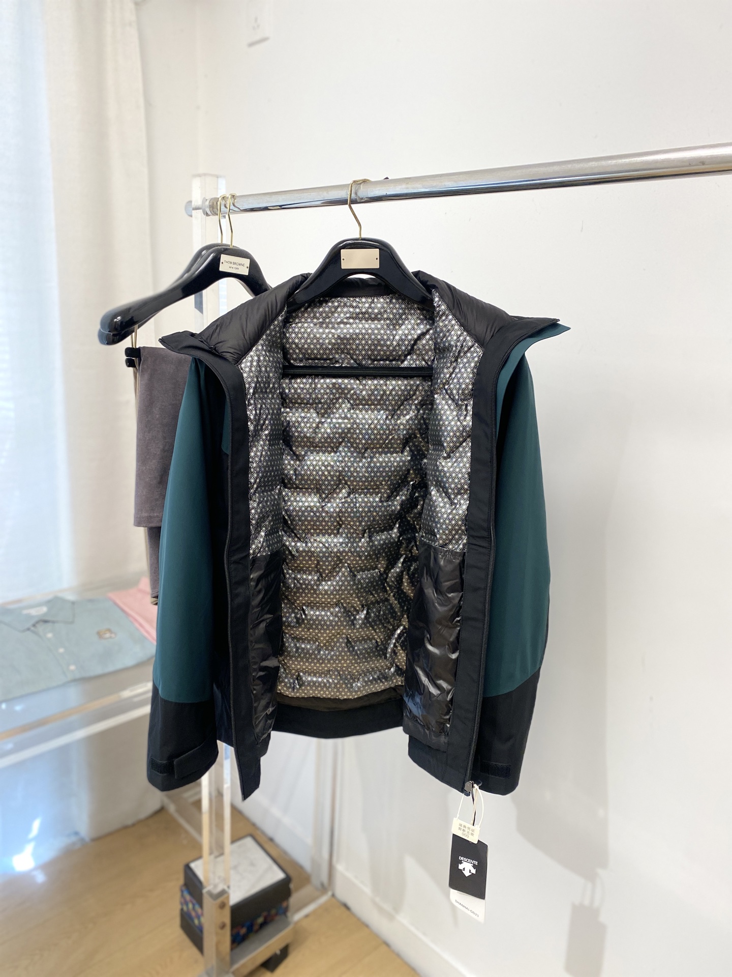 支持年后退换！ DESCENTE迪桑特、三合一功能性户外性能 防风，防雨，90绒，2025最新款男士轻薄