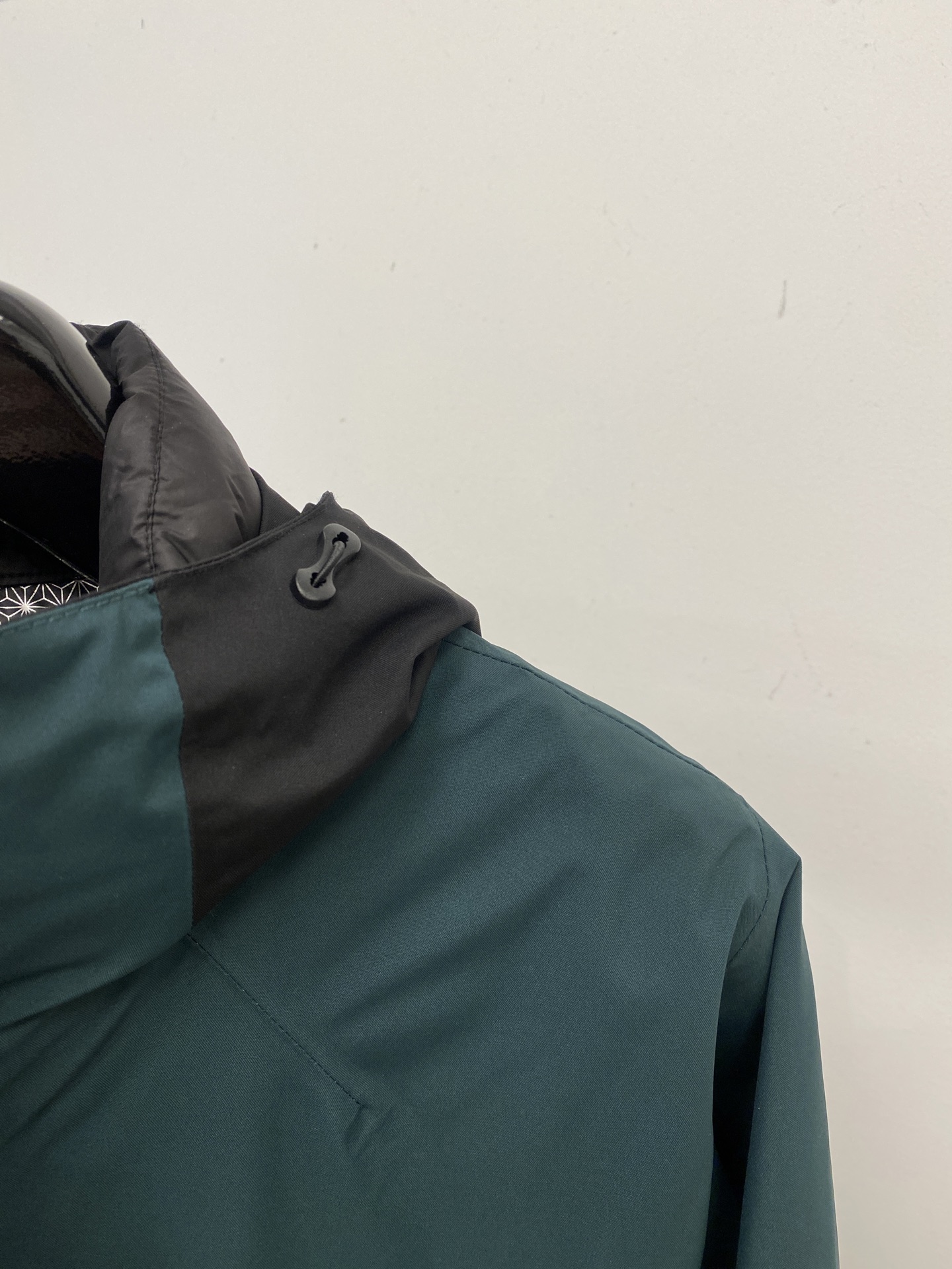 支持年后退换！ DESCENTE迪桑特、三合一功能性户外性能 防风，防雨，90绒，2025最新款男士轻薄