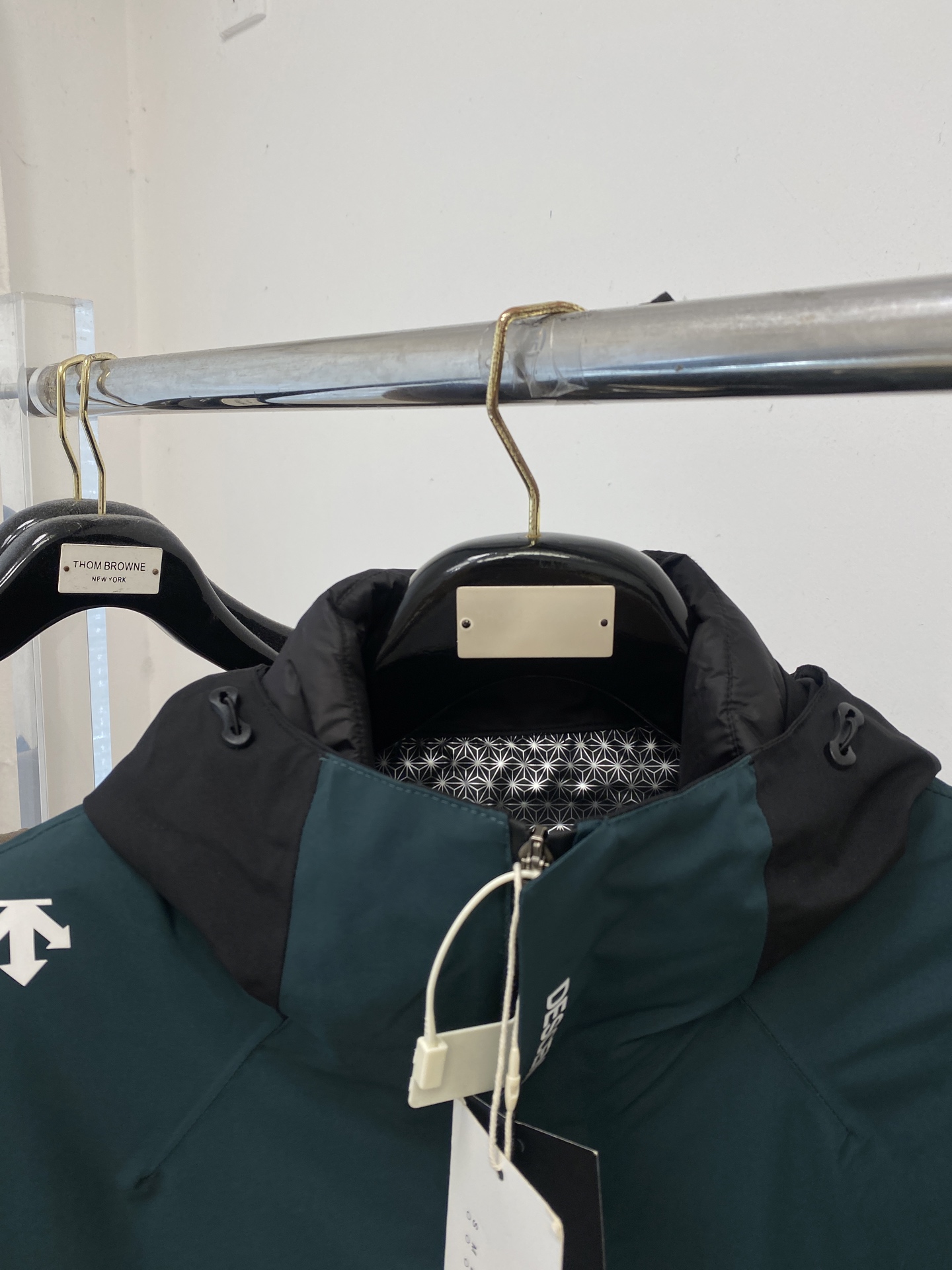 支持年后退换！ DESCENTE迪桑特、三合一功能性户外性能 防风，防雨，90绒，2025最新款男士轻薄