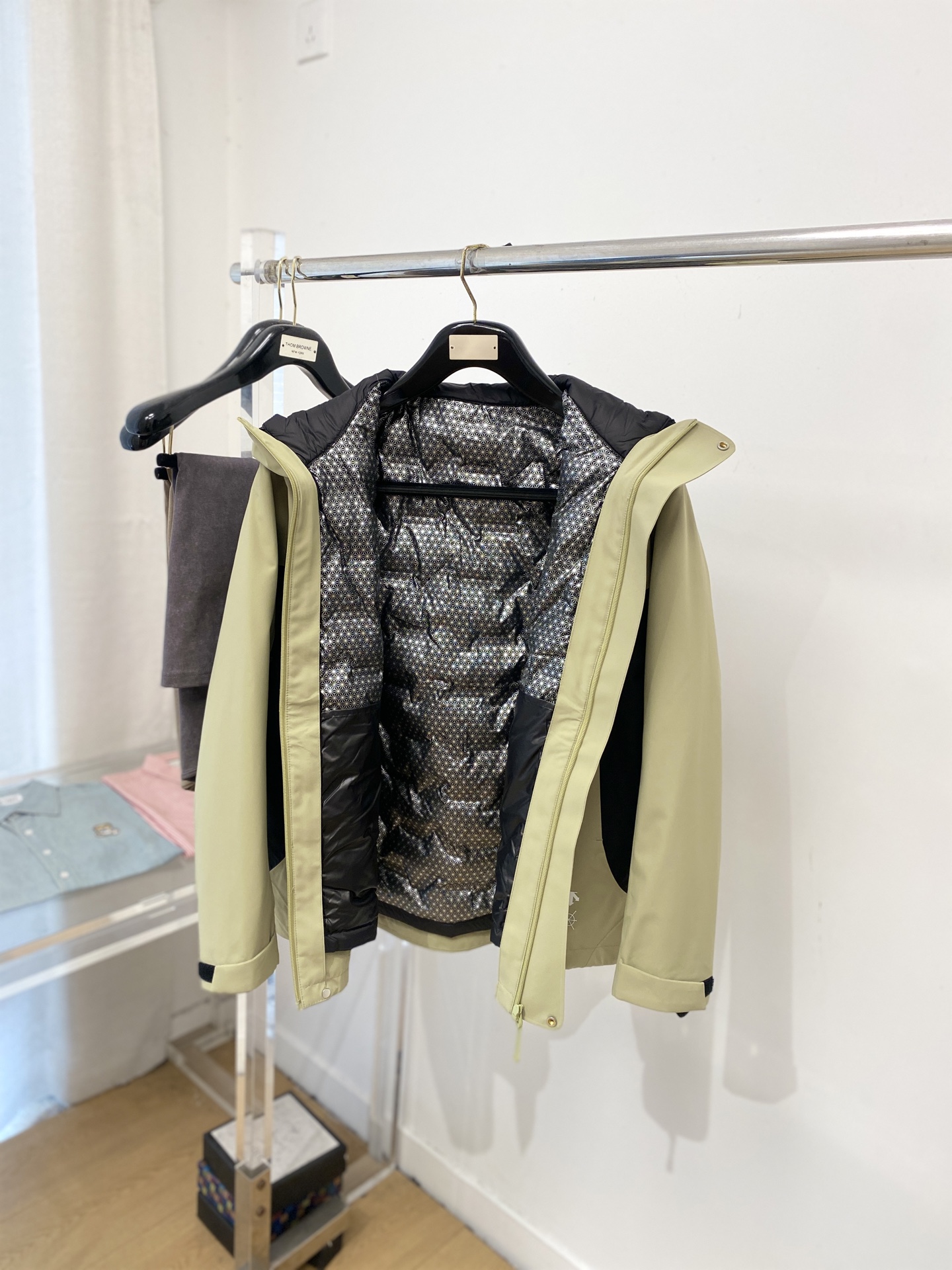 支持年后退换！ DESCENTE迪桑特、三合一功能性户外性能 防风，防雨，90绒，2025最新款男士轻薄