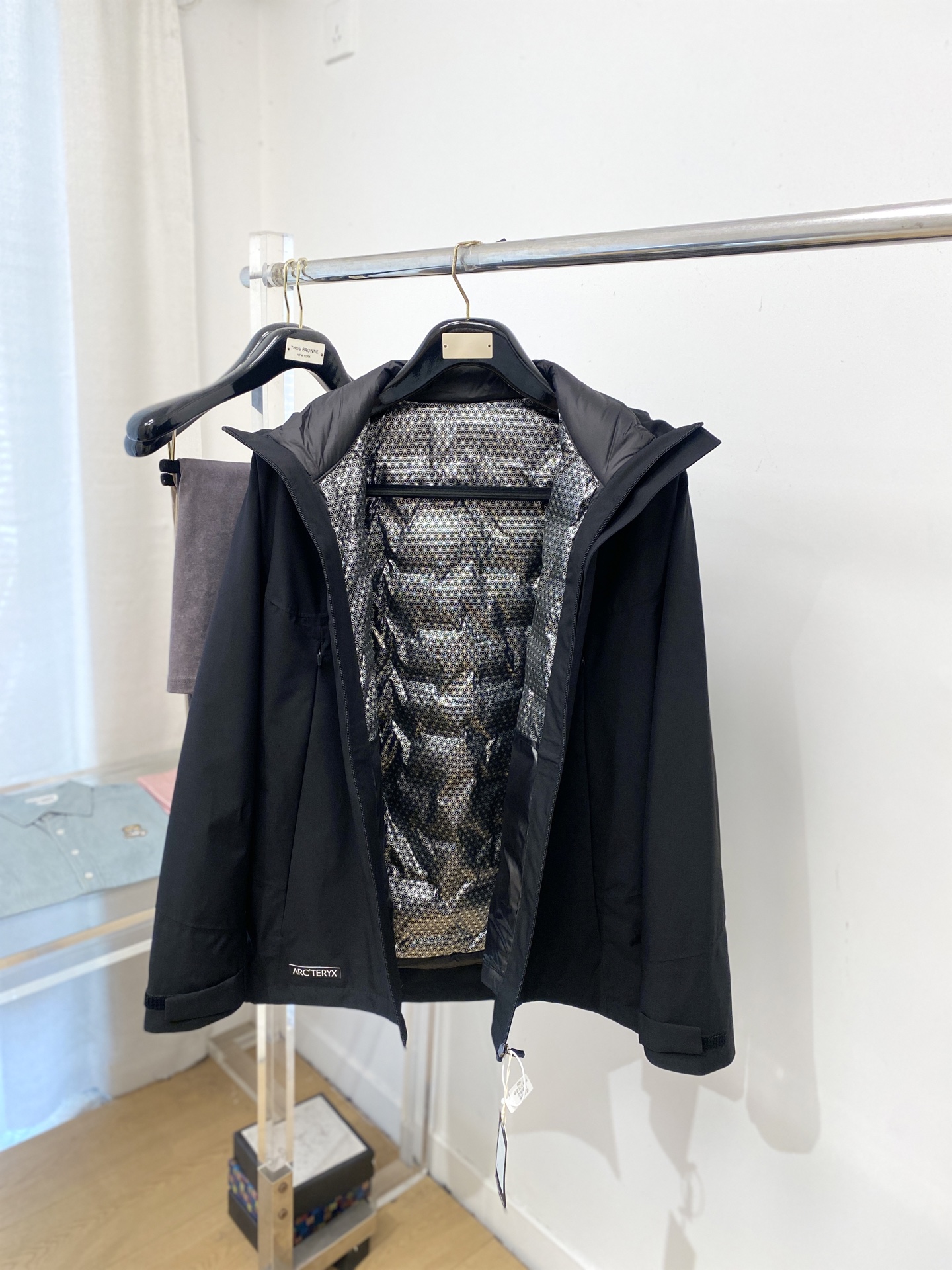 支持年后退换！ 最高版本【始祖鸟】 三合一功能性户外性能 防风，防雨，90绒，2025最新款男士轻薄羽绒