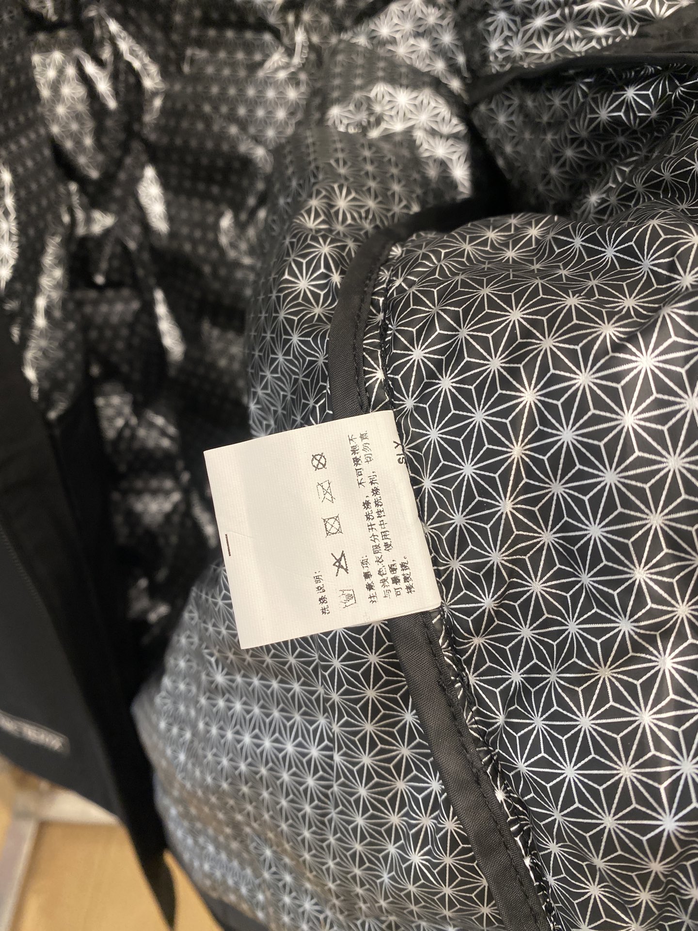 支持年后退换！ 最高版本【始祖鸟】 三合一功能性户外性能 防风，防雨，90绒，2025最新款男士轻薄羽绒