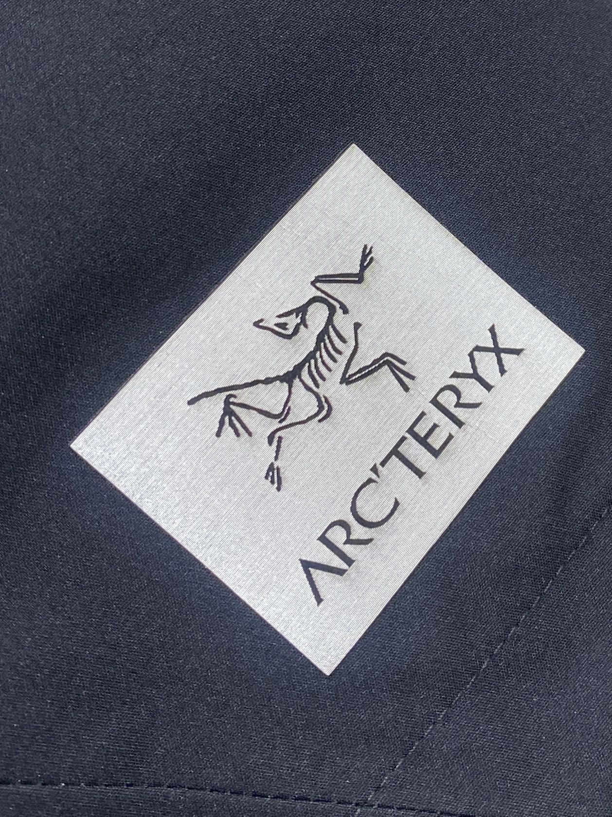 支持年后退换！ 最高版本【始祖鸟】 三合一功能性户外性能 防风，防雨，90绒，2025最新款男士轻薄羽绒