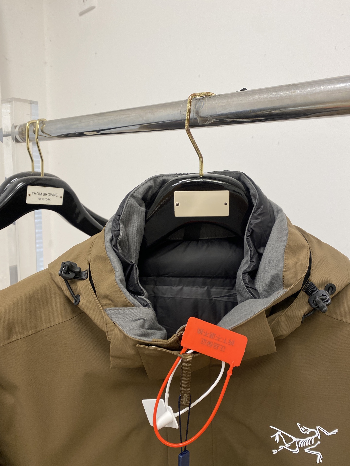 支持年后退换！ 最高版本【始祖鸟】 三合一功能性户外性能 防风，防雨，90绒，2025最新款男士轻薄羽绒