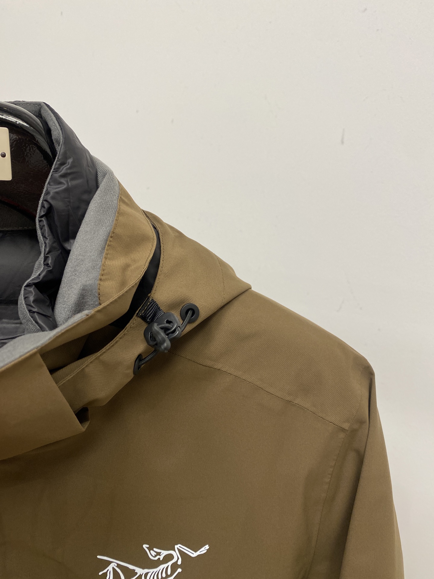 支持年后退换！ 最高版本【始祖鸟】 三合一功能性户外性能 防风，防雨，90绒，2025最新款男士轻薄羽绒