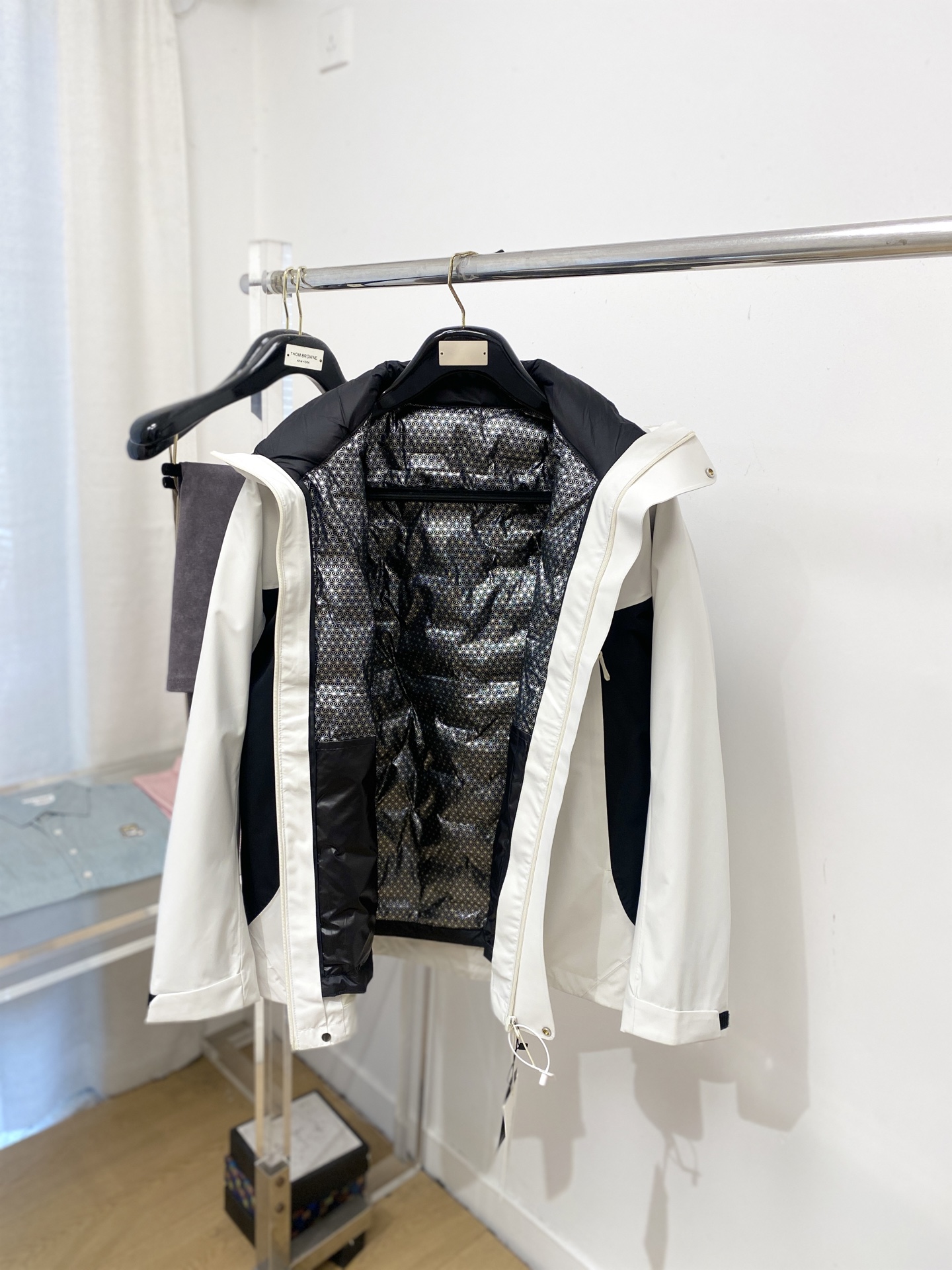 支持年后退换！ 最高版本【始祖鸟】 三合一功能性户外性能 防风，防雨，90绒，2025最新款男士轻薄羽绒