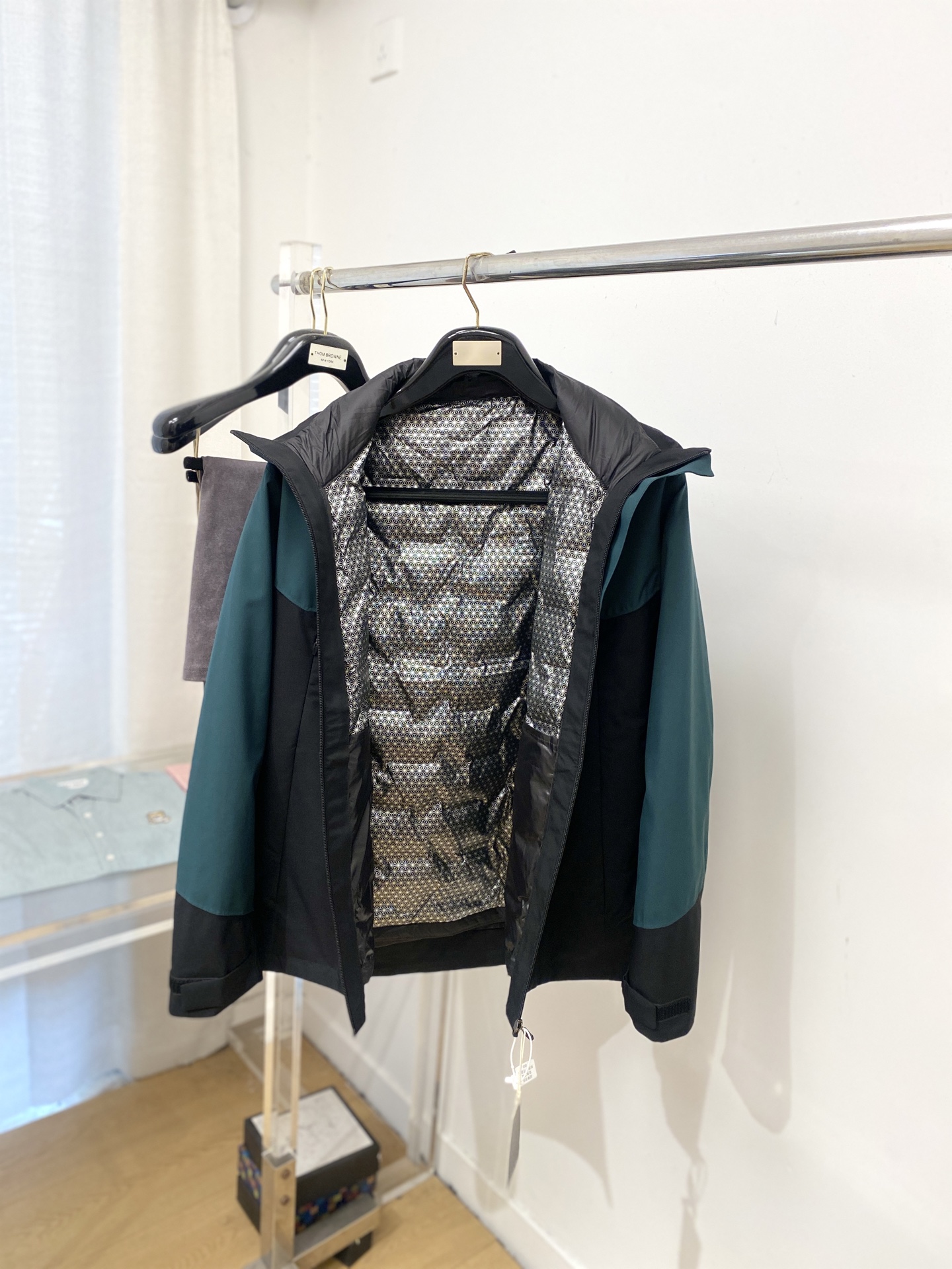 支持年后退换！ 最高版本【始祖鸟】 三合一功能性户外性能 防风，防雨，90绒，2025最新款男士轻薄羽绒