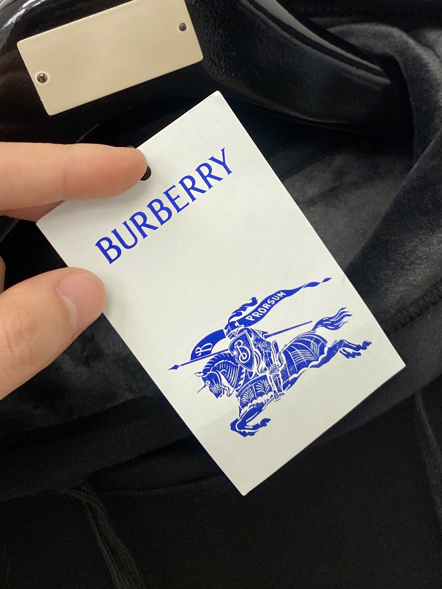 巴宝莉、2025最新品，时尚休闲套装，顶级原版面料打造，穿着舒适，吸湿性透气性都非常良好，色牢度超高！无