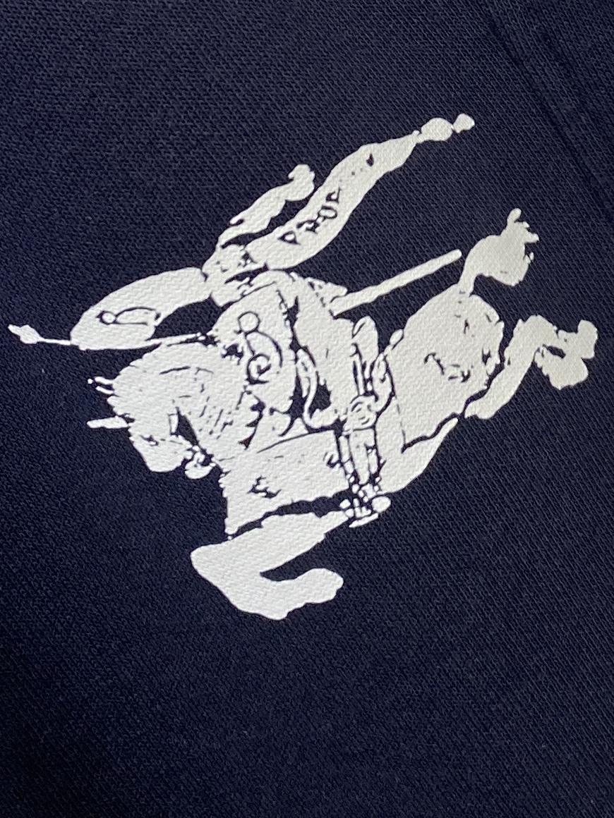 巴宝莉、2025最新品，时尚休闲套装，顶级原版面料打造，穿着舒适，吸湿性透气性都非常良好，色牢度超高！无