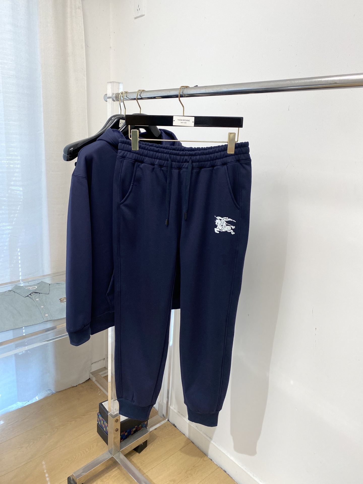 巴宝莉、2025最新品，时尚休闲套装，顶级原版面料打造，穿着舒适，吸湿性透气性都非常良好，色牢度超高！无