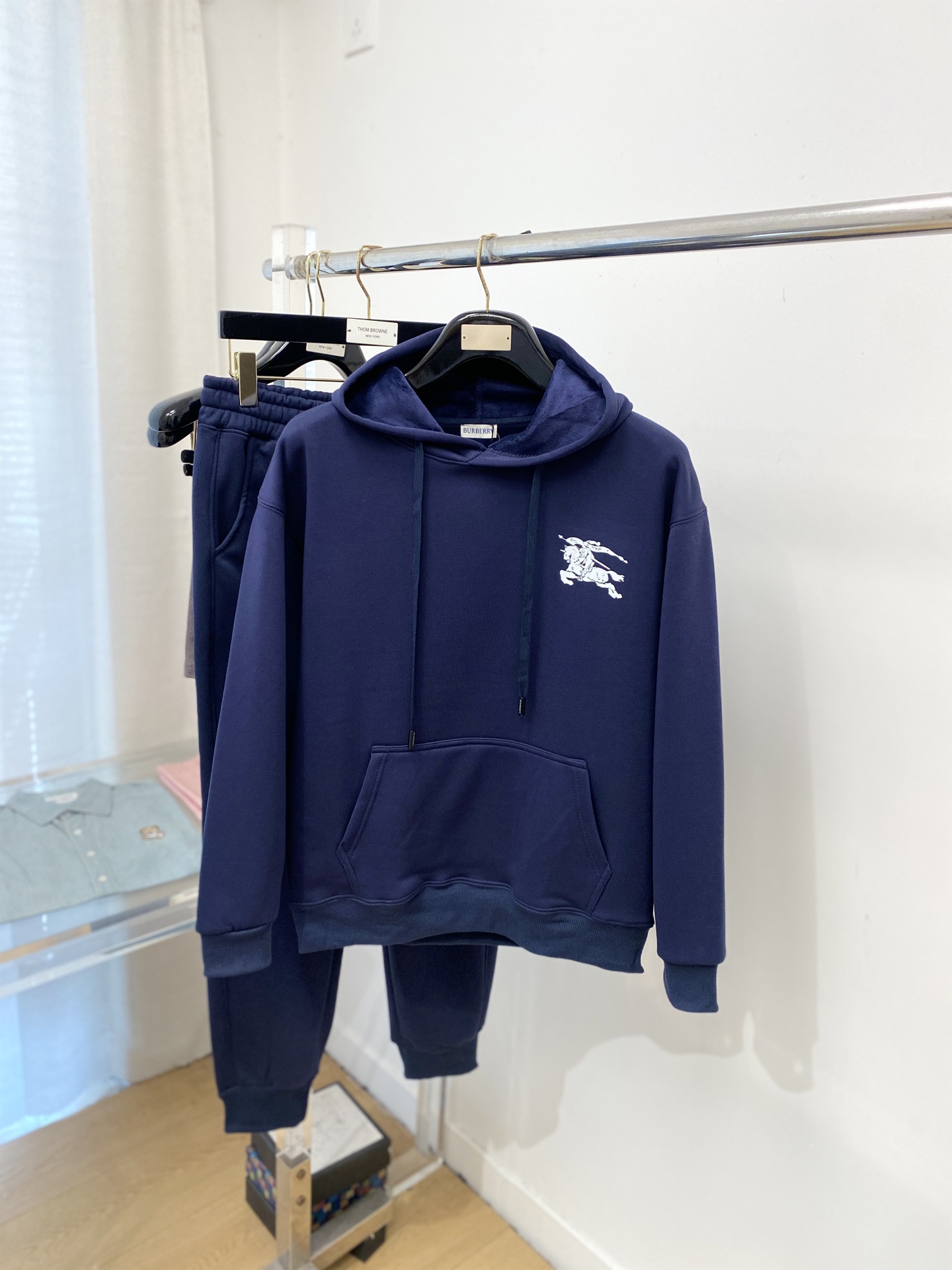 巴宝莉、2025最新品，时尚休闲套装，顶级原版面料打造，穿着舒适，吸湿性透气性都非常良好，色牢度超高！无