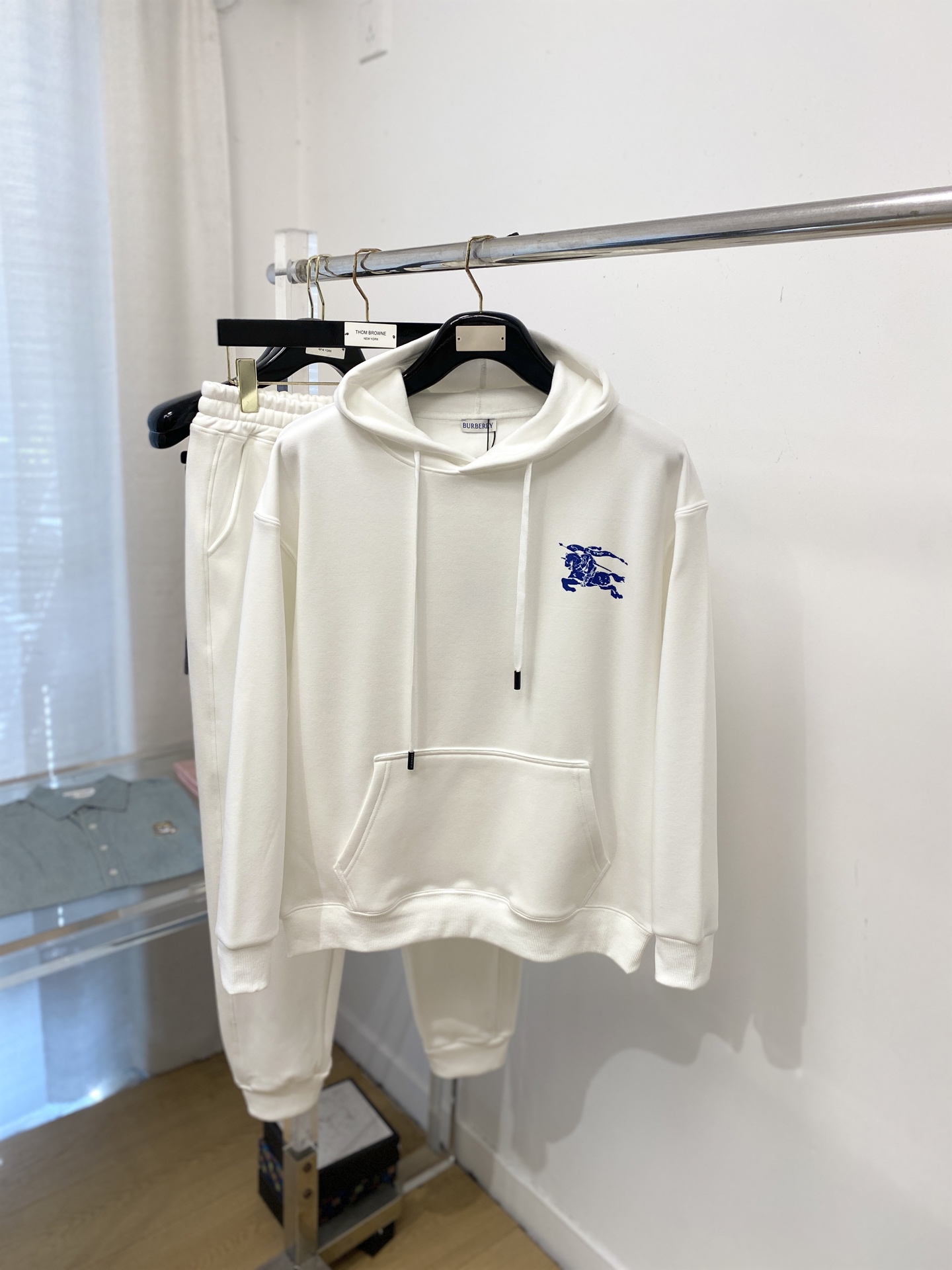 巴宝莉、2025最新品，时尚休闲套装，顶级原版面料打造，穿着舒适，吸湿性透气性都非常良好，色牢度超高！无