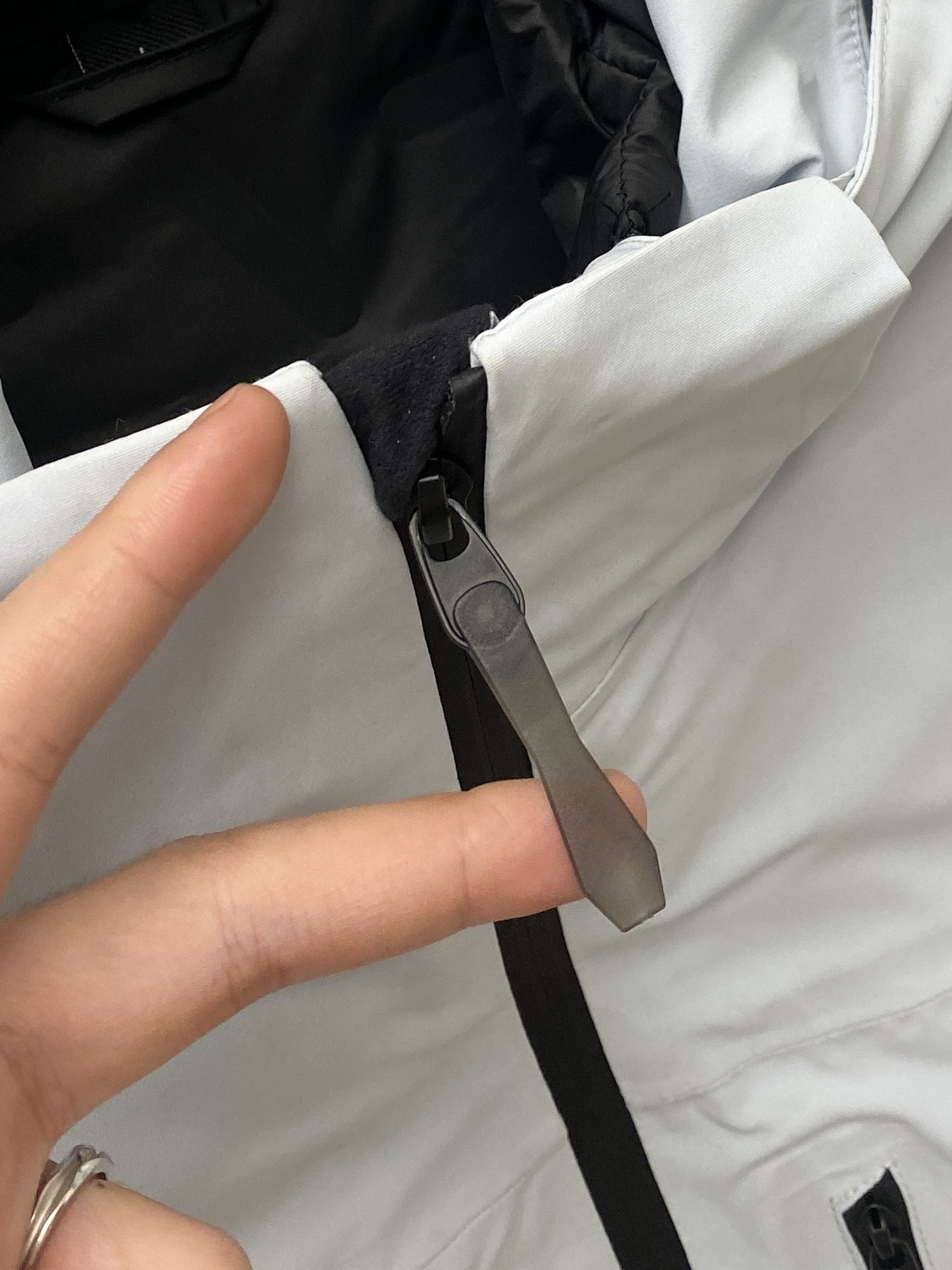 支持年后退换！ DESCENTE迪桑特、三合一功能性户外性能 防风，防雨，90绒，2025最新款男士羽绒