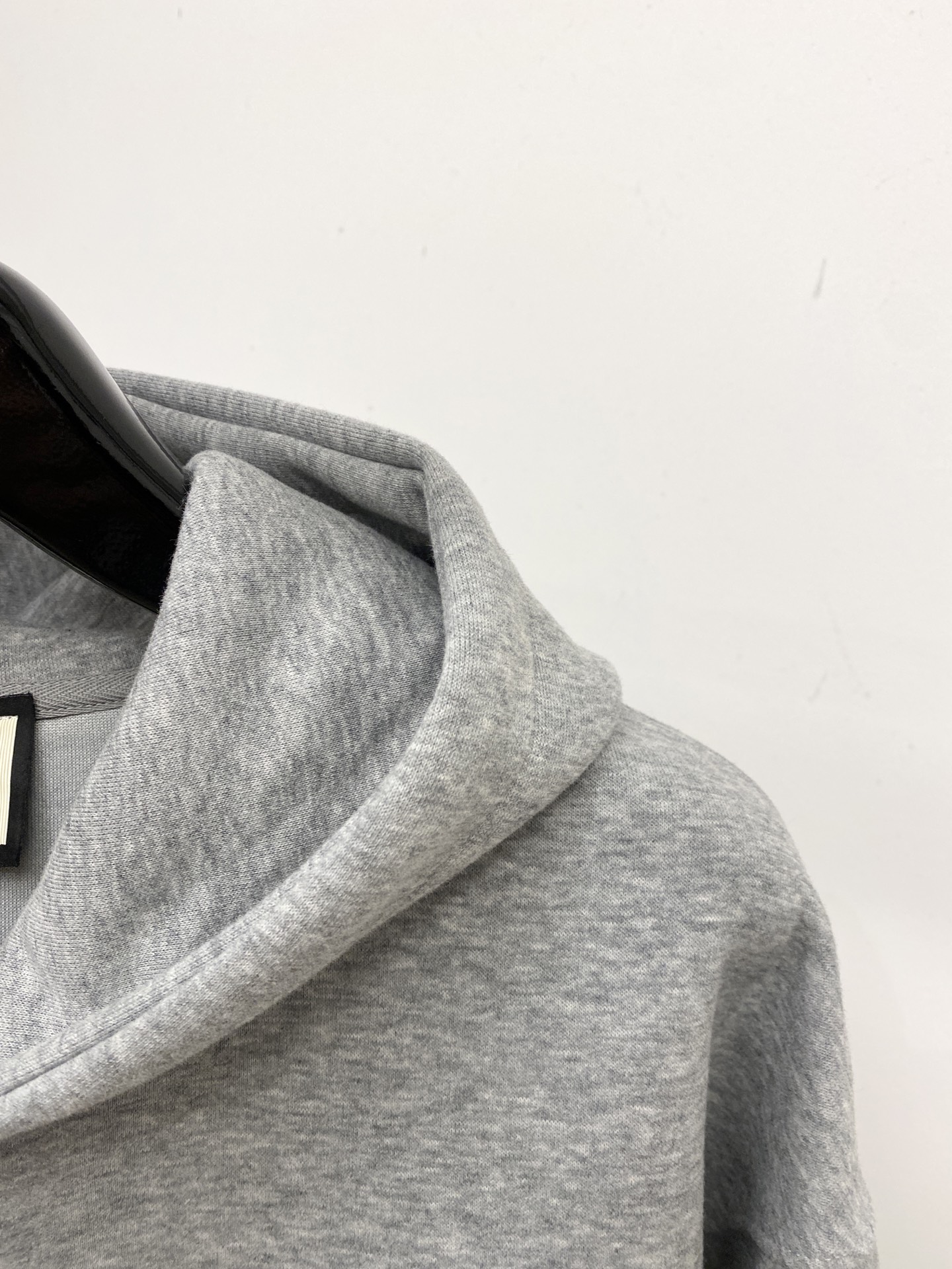 古奇、2025新品卫衣外套，帅气时尚，胸前刺绣装饰字母logo，简约百搭款。面料棉 不仅挺括，保持潮流的