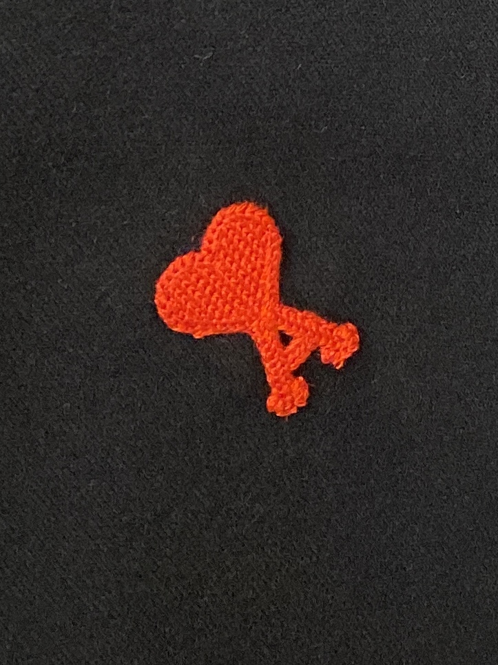 AMI、2025新品卫衣外套，帅气时尚，胸前精致刺绣图案logo，简约百搭款。面料棉 不仅挺括，保持潮流