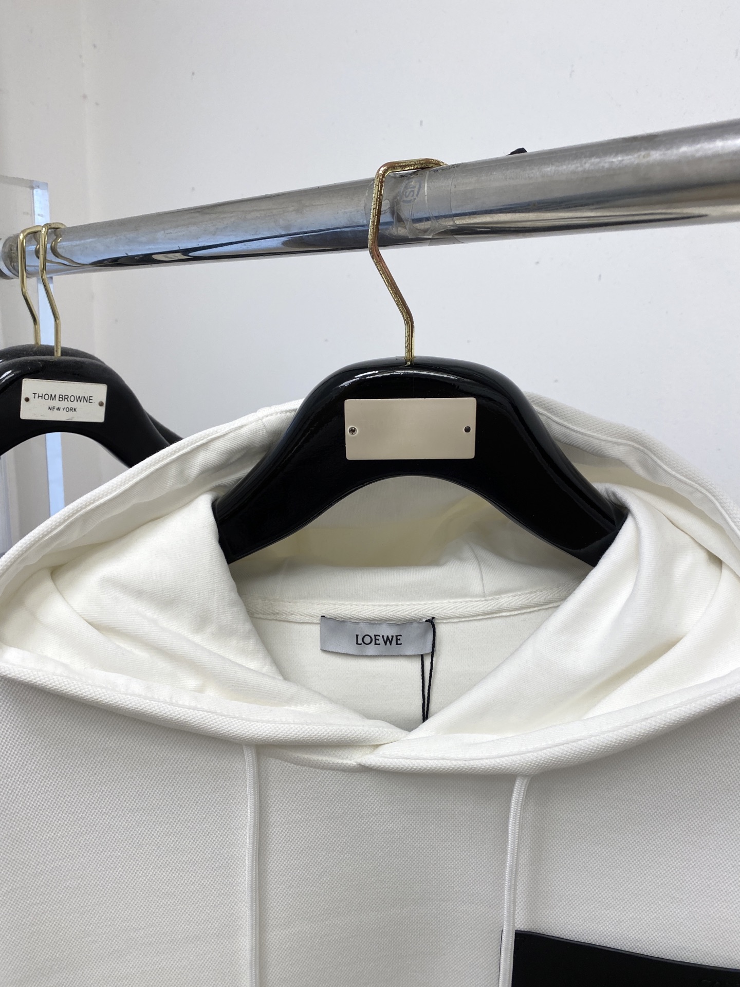 罗意威、2025新品卫衣，帅气时尚，胸前顶级印胶图案logo，简约百搭款。面料棉 不仅挺括，保持潮流的廓